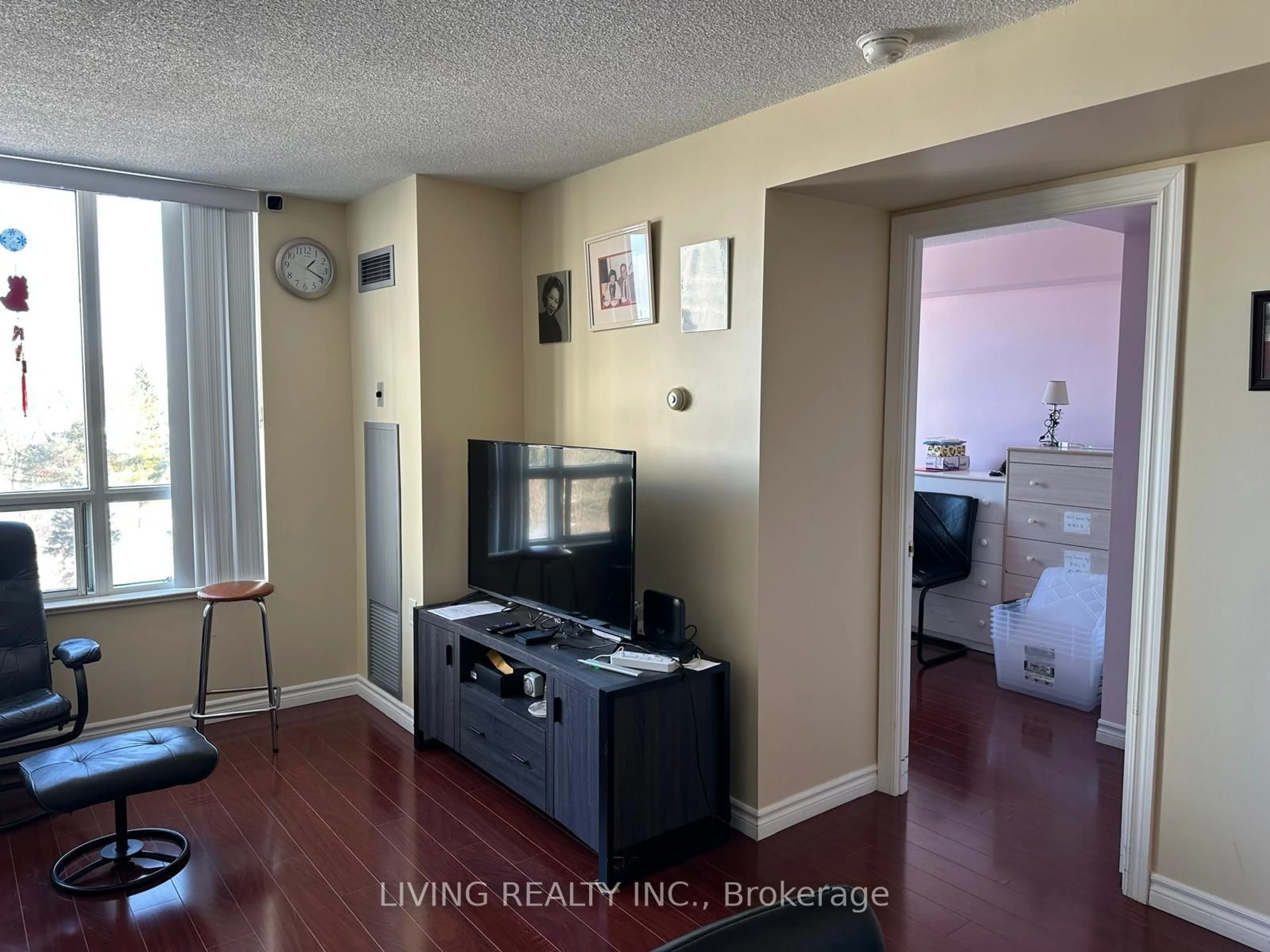 A pic of a room for 2627 McCowan Rd #613, Toronto Ontario M1S 5T1