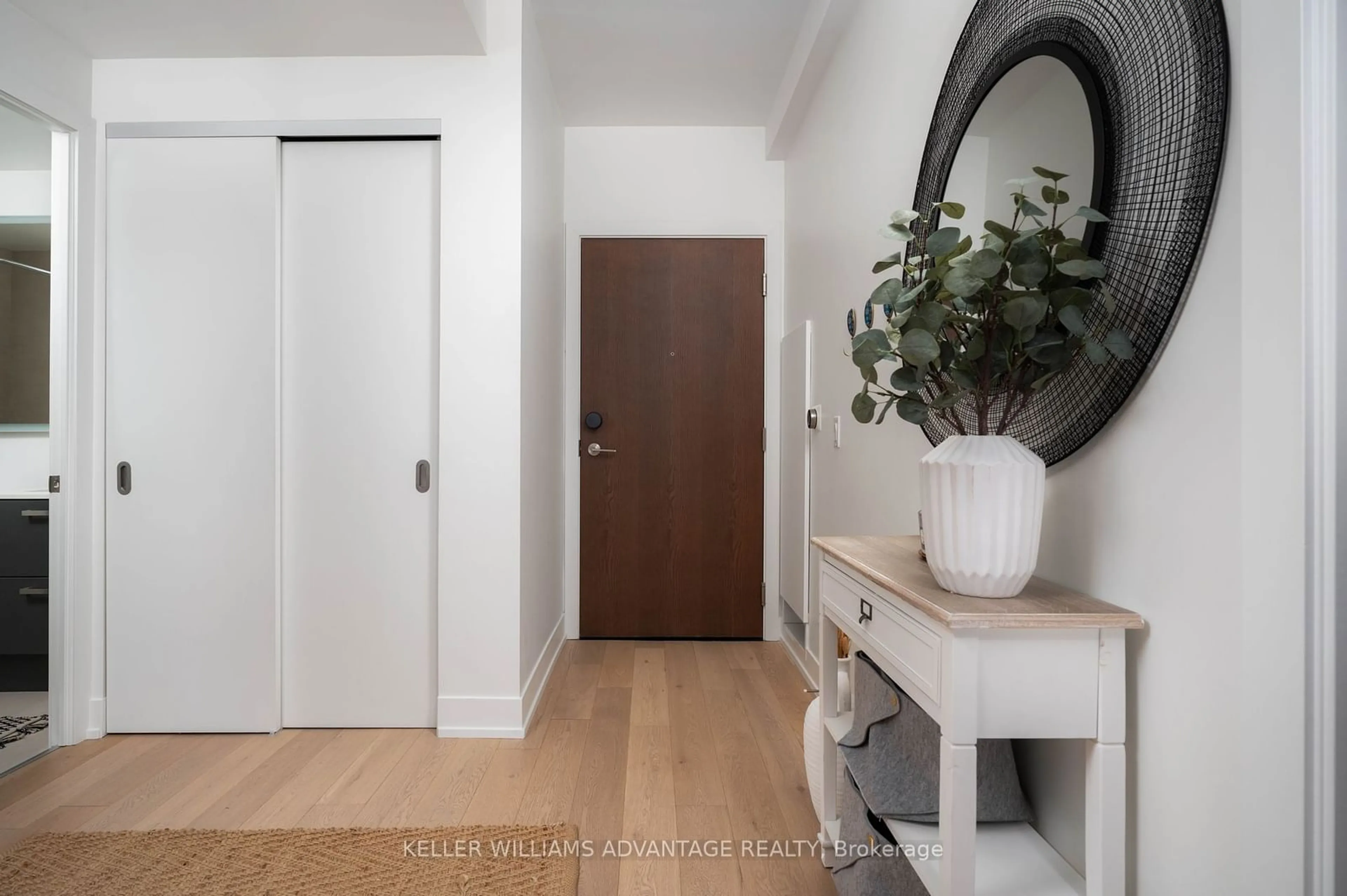 Indoor entryway for 1331 Queen St #508, Toronto Ontario M4L 0B1