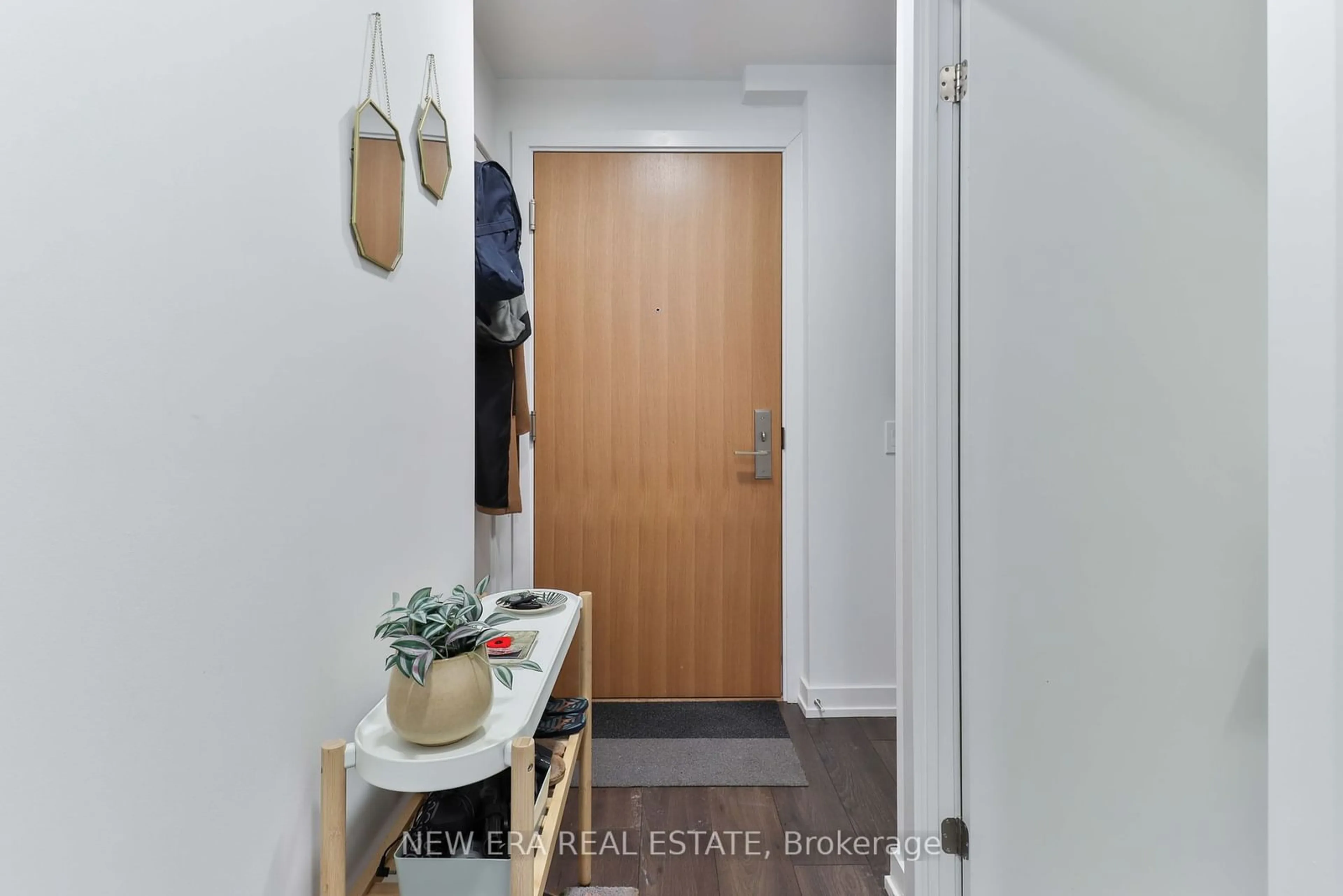 Indoor entryway for 150 Logan Ave, Toronto Ontario M4M 0E4