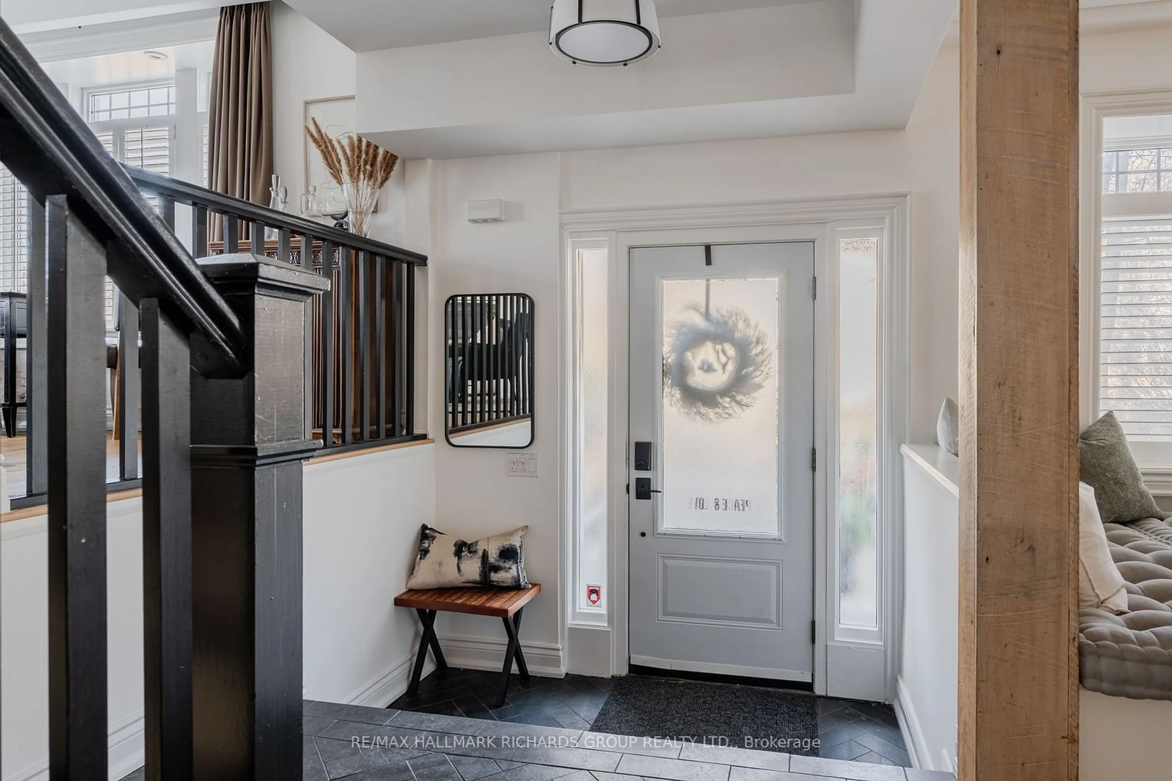 Indoor entryway for 124 Wheeler Ave, Toronto Ontario M4L 3V2