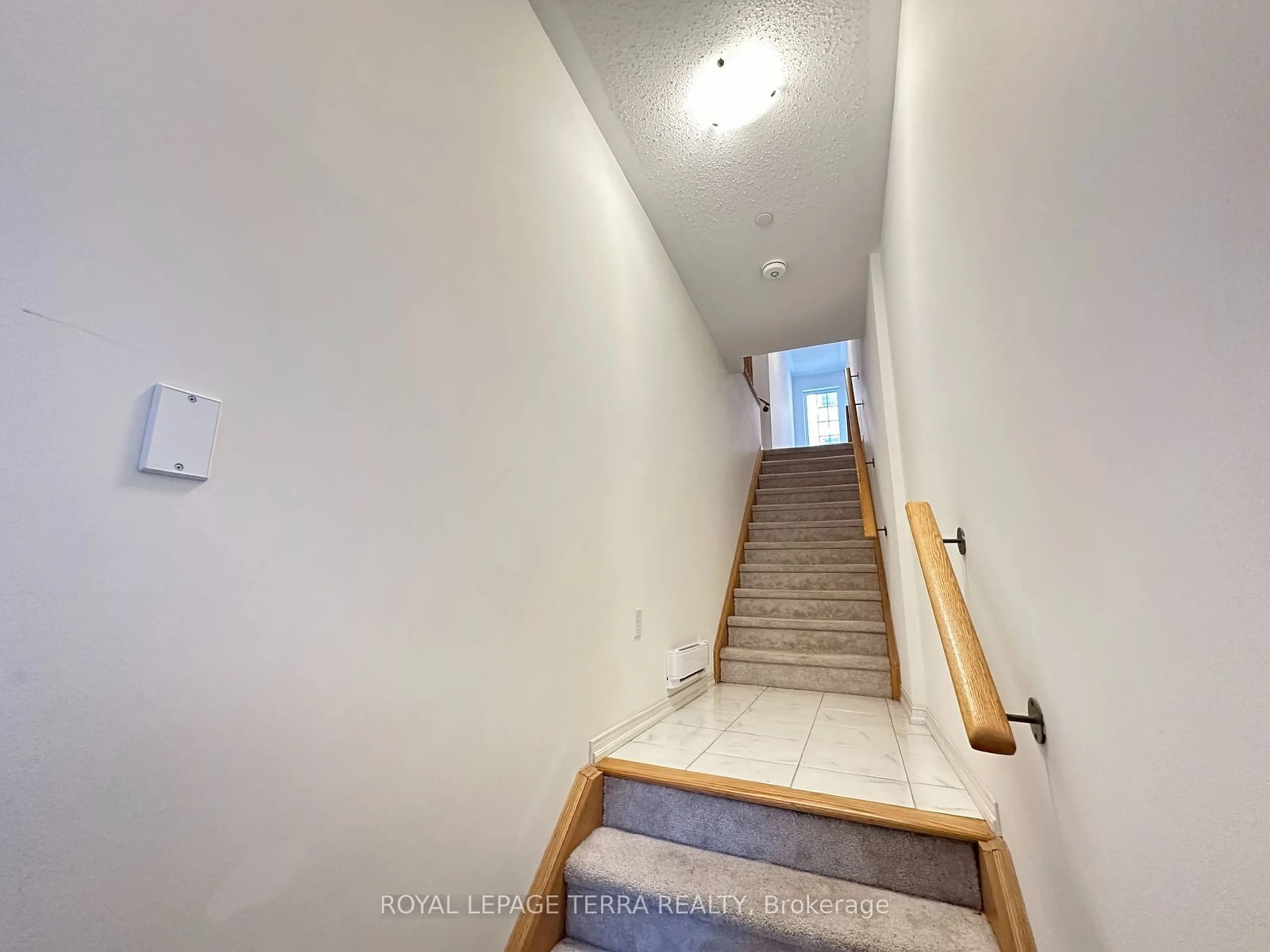 Stairs for 2204 Chevron Prince Path, Oshawa Ontario L1L 0K9