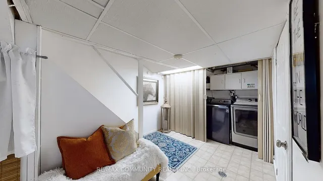 Additional property image - 27 Granada Cres