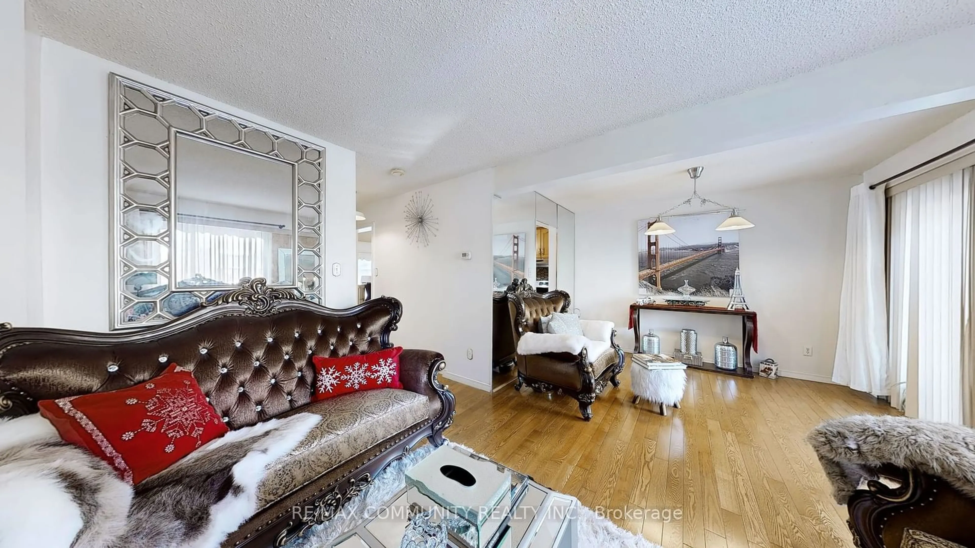 Living room with furniture, unknown for 27 Granada Cres, Toronto Ontario M1B 2H6