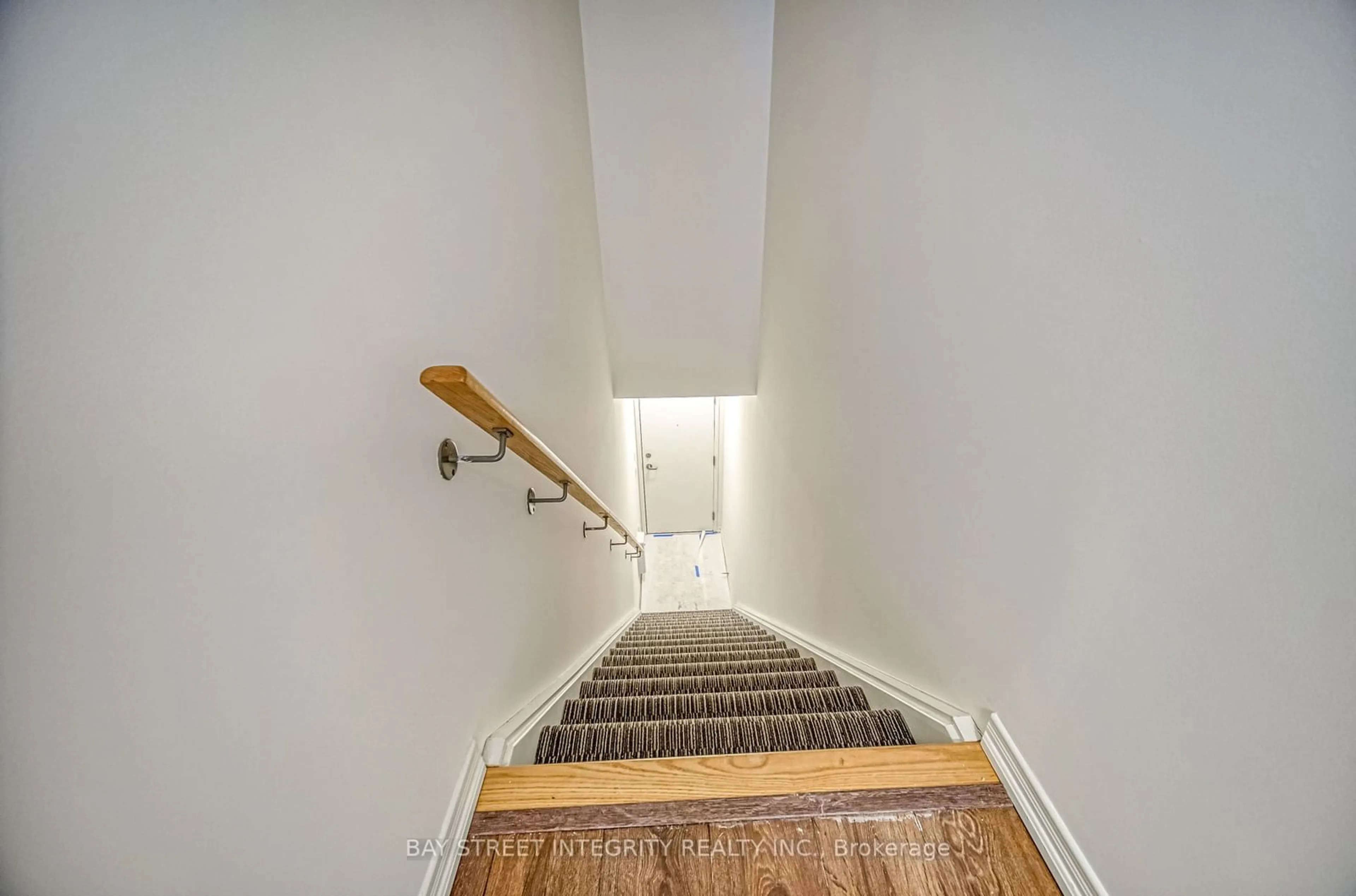 Stairs for 8835 Sheppard Ave #316, Toronto Ontario M1B 5R7