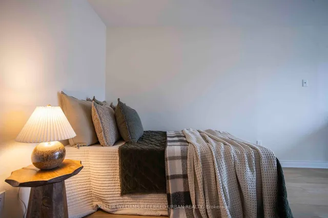 Additional property image - 2366 Queen St Unit 6