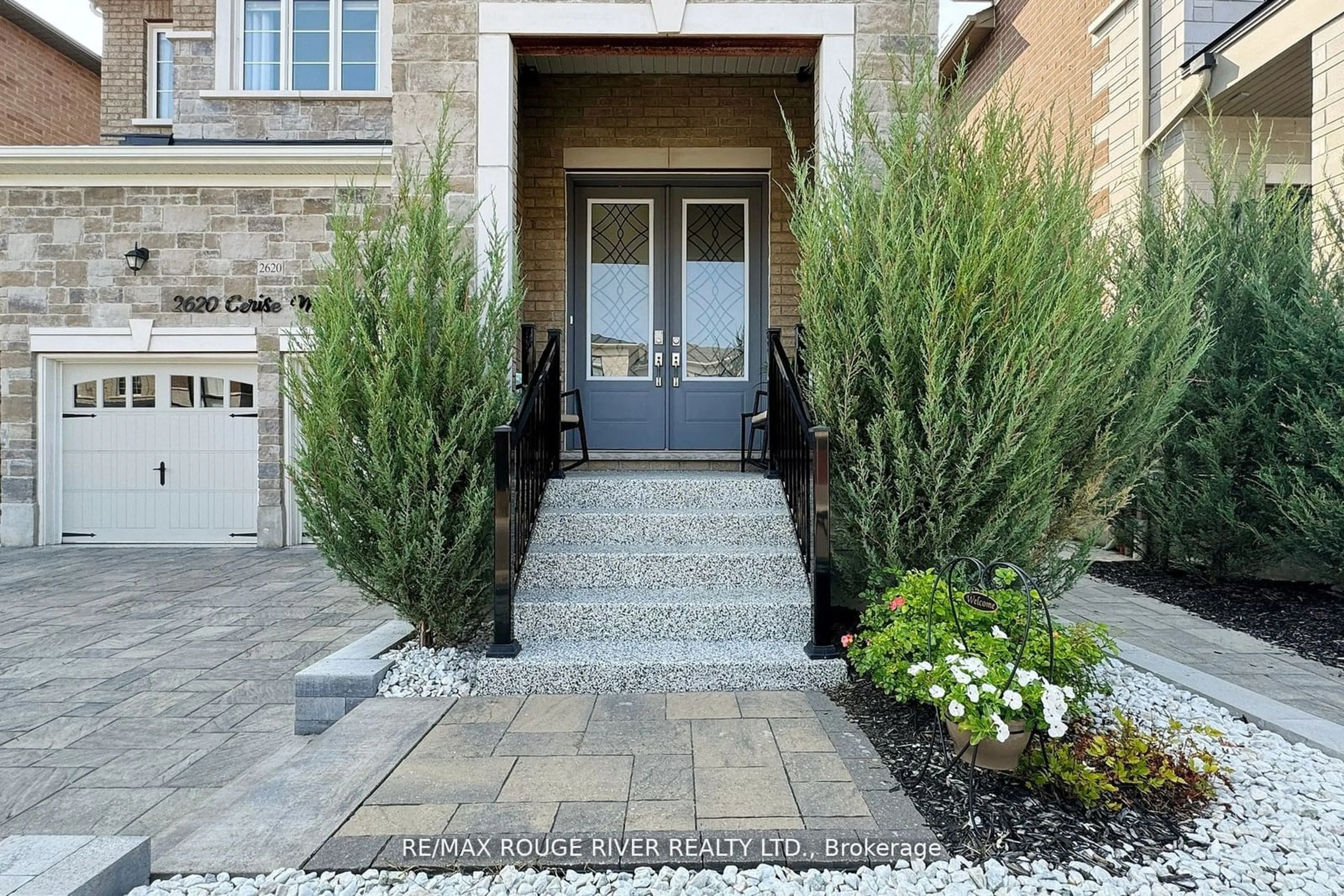 Indoor entryway for 2620 Cerise Manr, Pickering Ontario L1X 0G8