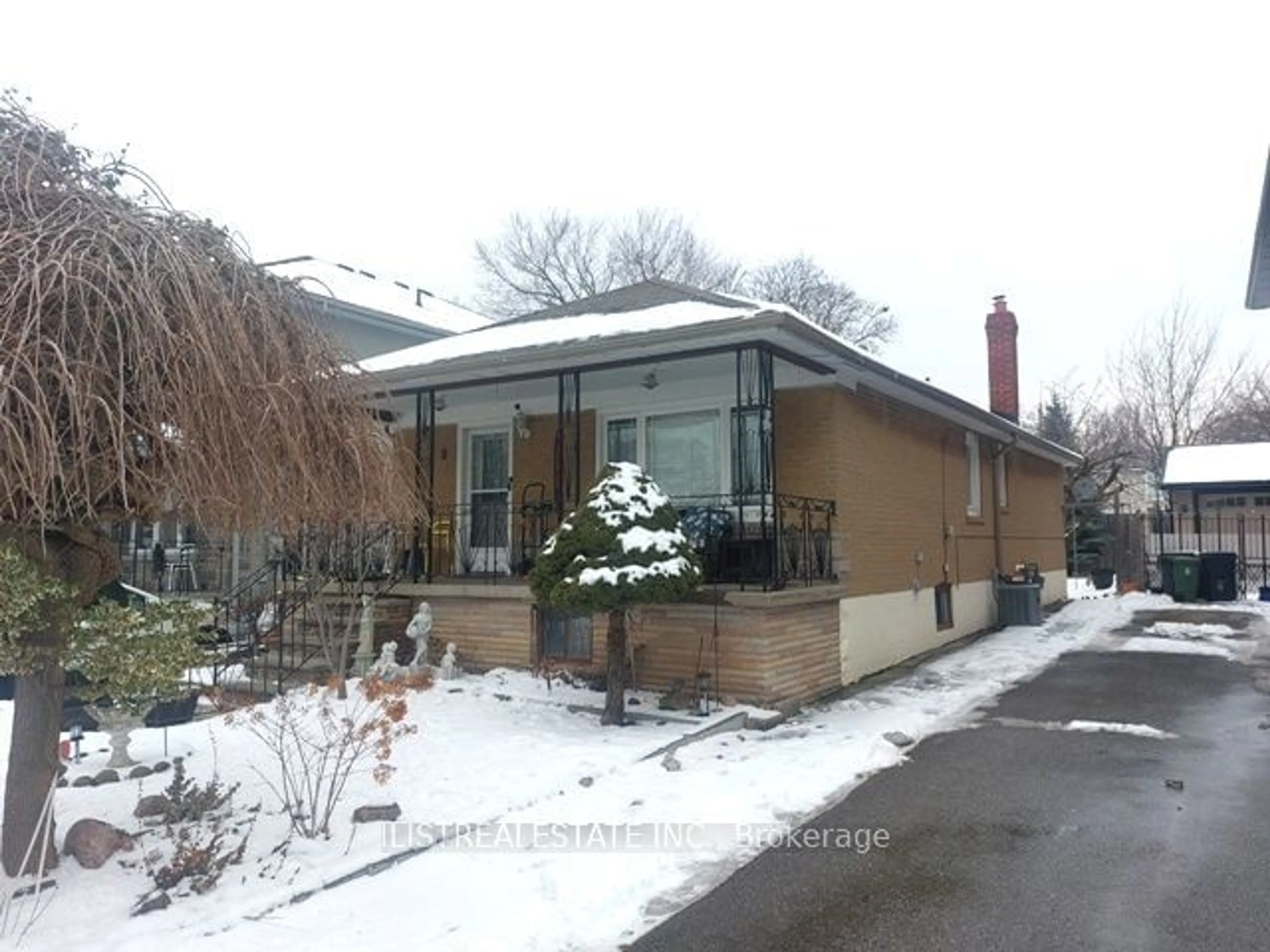 Home with brick exterior material, street for 8 Medonte Ave, Toronto Ontario M1L 1Z3