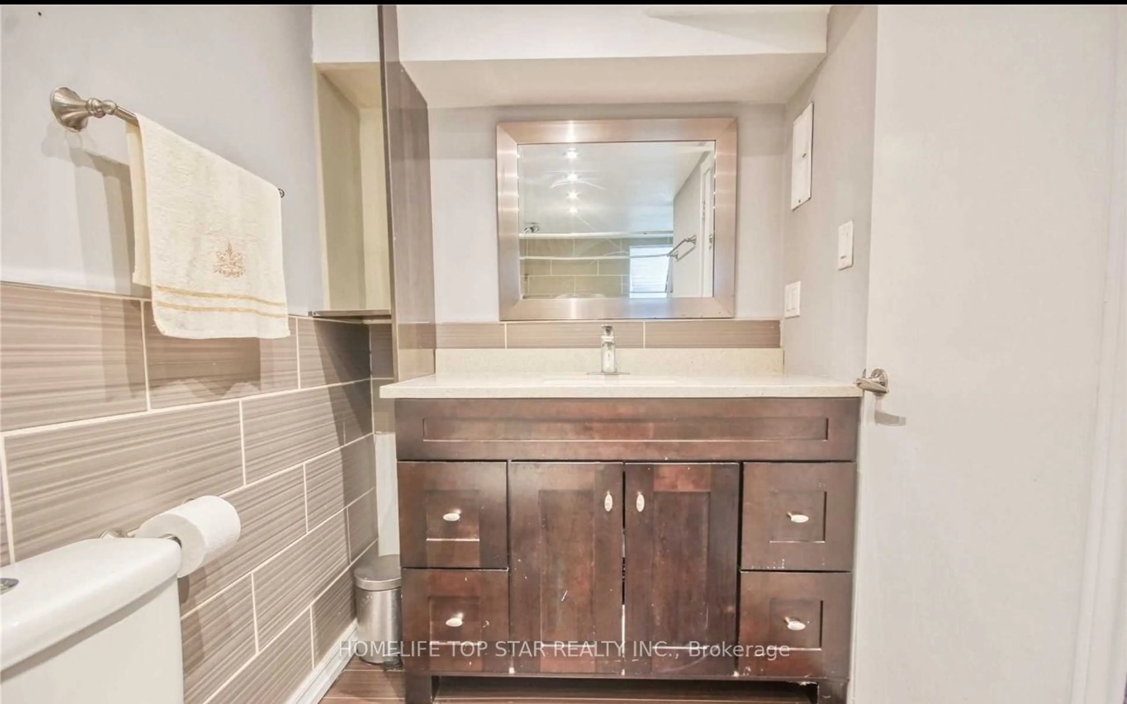 Contemporary bathroom, ceramic/tile floor for 183 Sedgemount Dr, Toronto Ontario M1H 1Y1