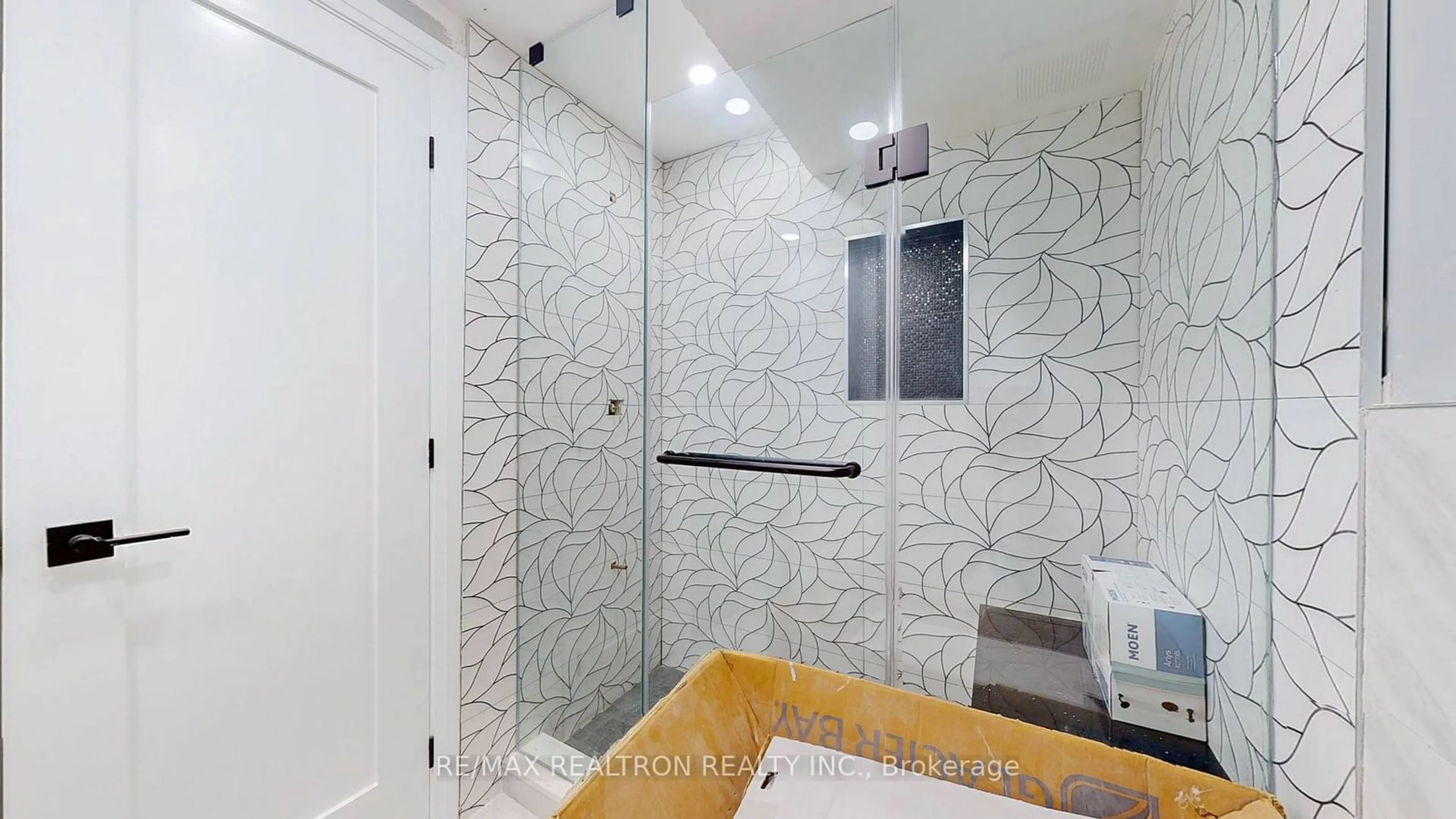 Contemporary bathroom, ceramic/tile floor for 53 Lampman Dr, Toronto Ontario M1E 5K9