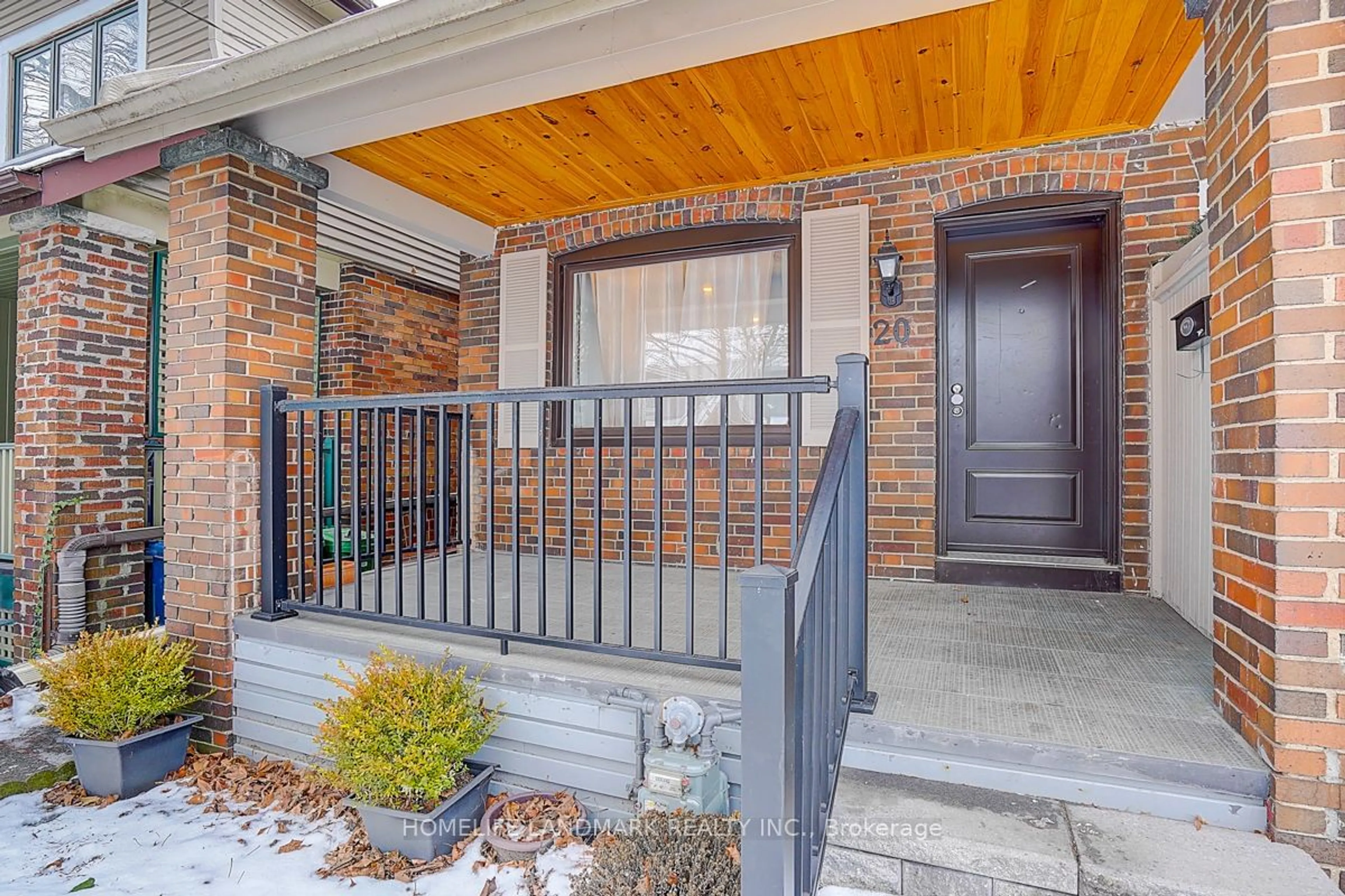 Indoor entryway for 20 Billings Ave, Toronto Ontario M4L 2S2