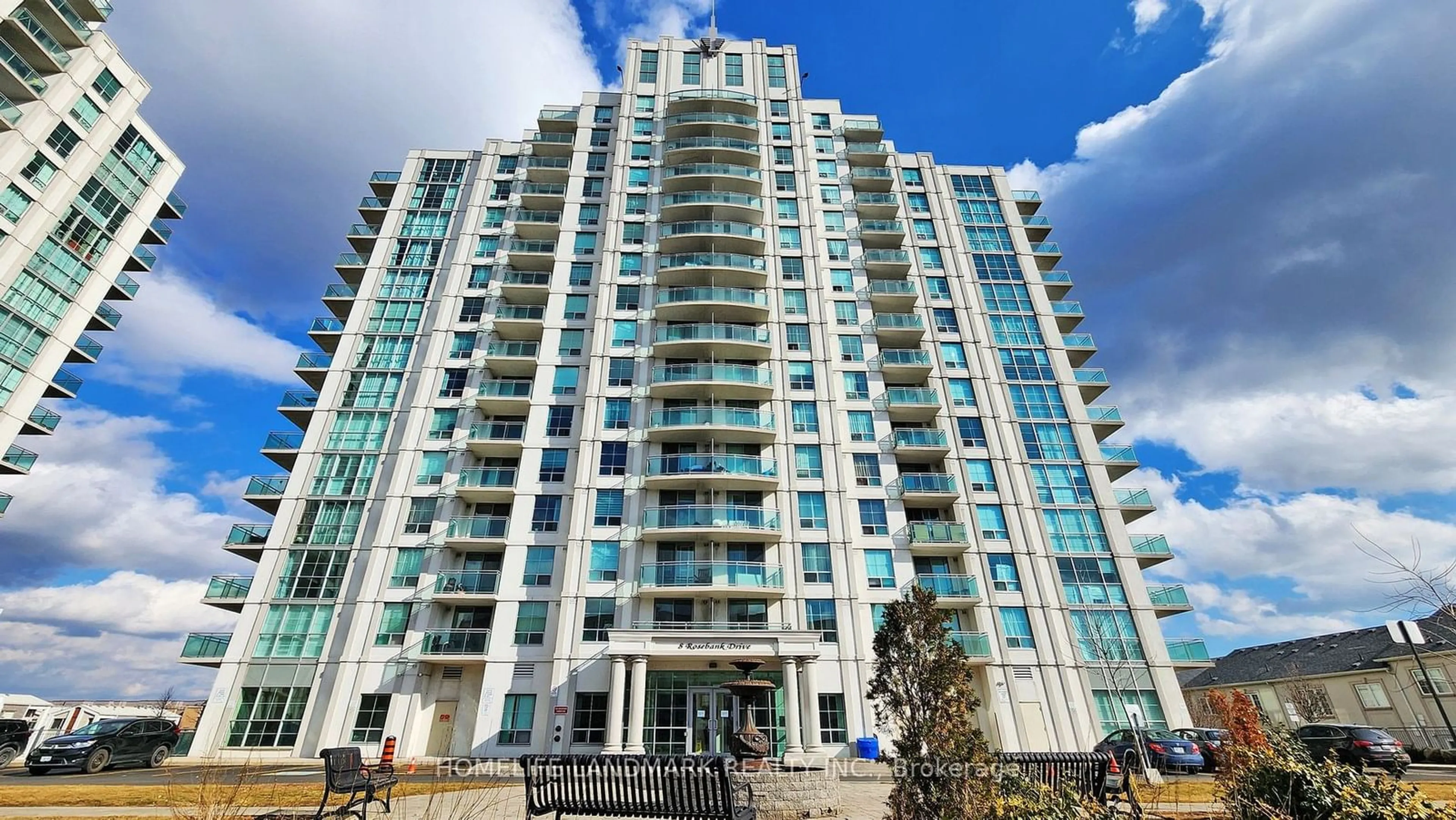 Indoor foyer for 8 Rosebank Dr #12L, Toronto Ontario M1B 5Z3