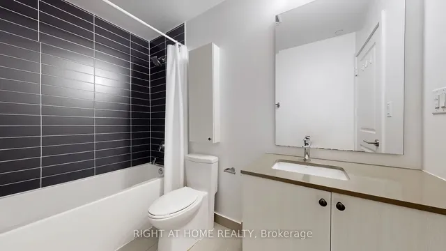 Additional image 6 of 2799 Kingston Rd Unit 306