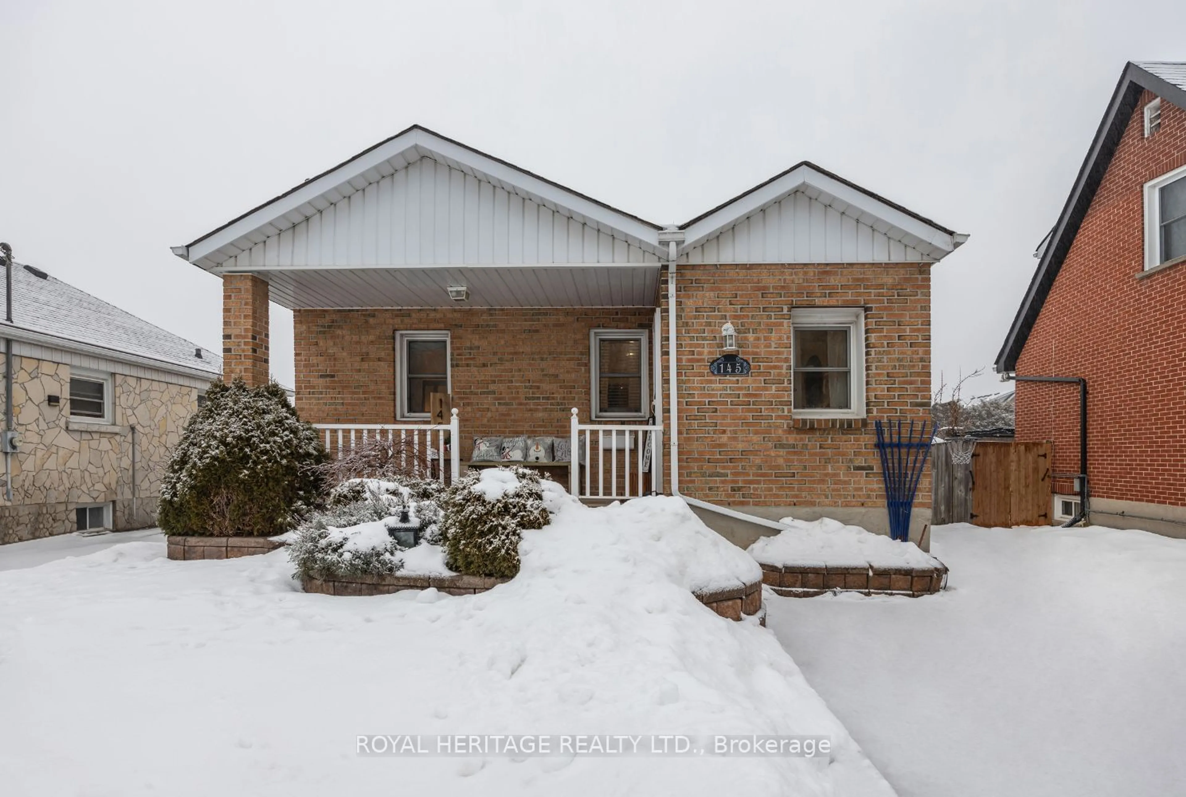 Home with brick exterior material, unknown for 145 Central Park Blvd, Oshawa Ontario L1G 5Y6