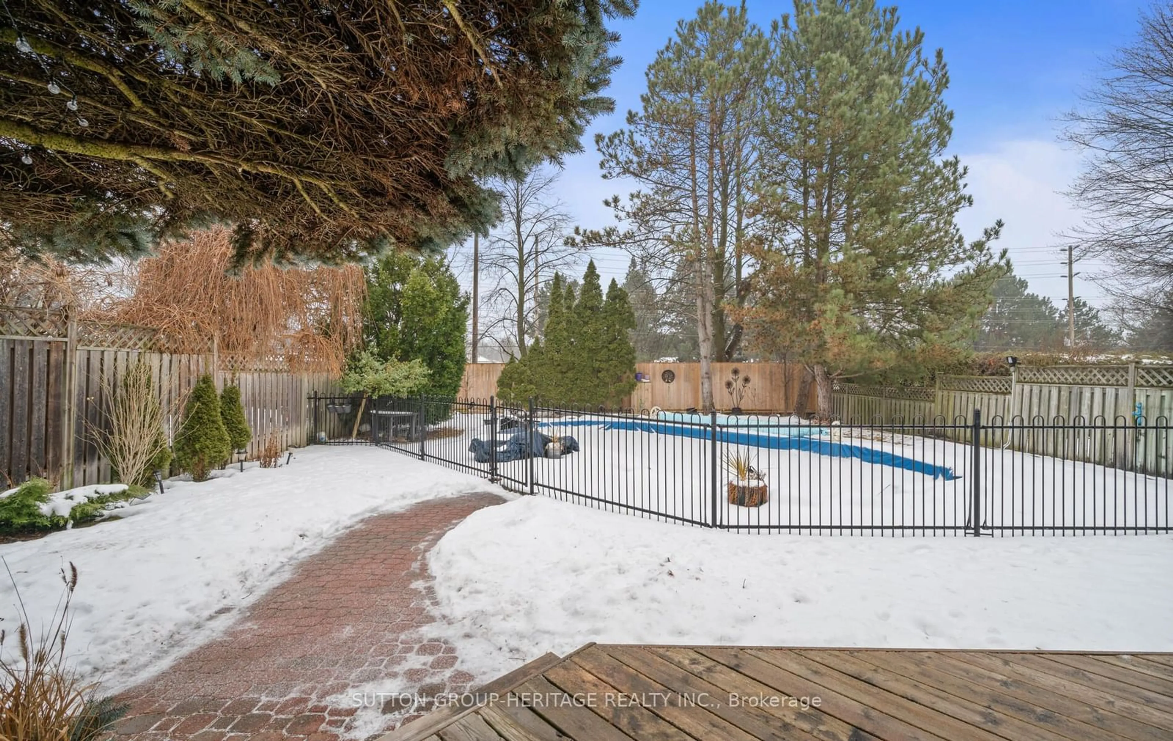 Pool for 1242 Barnwood Sq, Pickering Ontario L1X 1C7