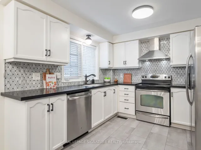 Additional property image - 6400 Lawrence Ave