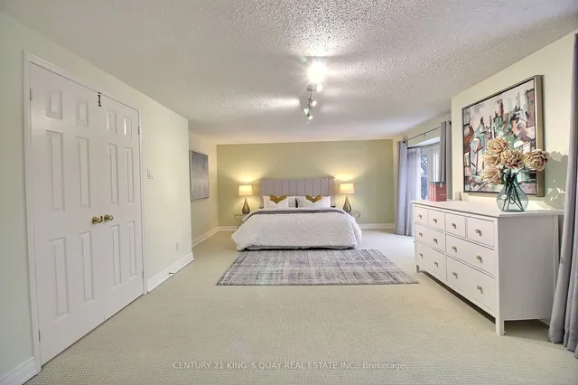 Additional property image - 26 Canmore Blvd