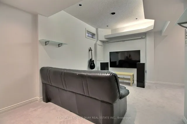 Additional property image - 26 Canmore Blvd