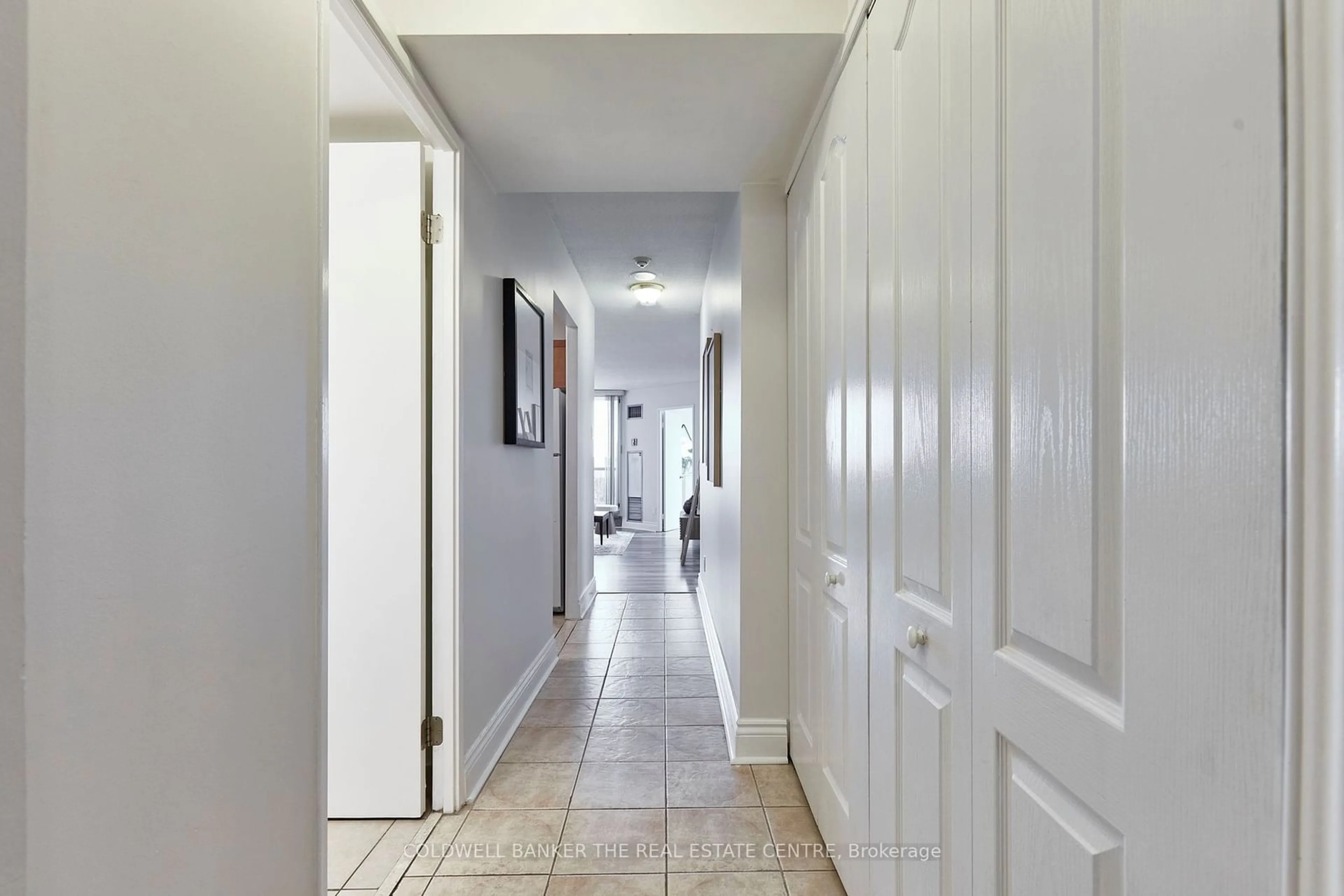 Indoor foyer for 2 Westney Rd #401, Ajax Ontario L1T 3H3