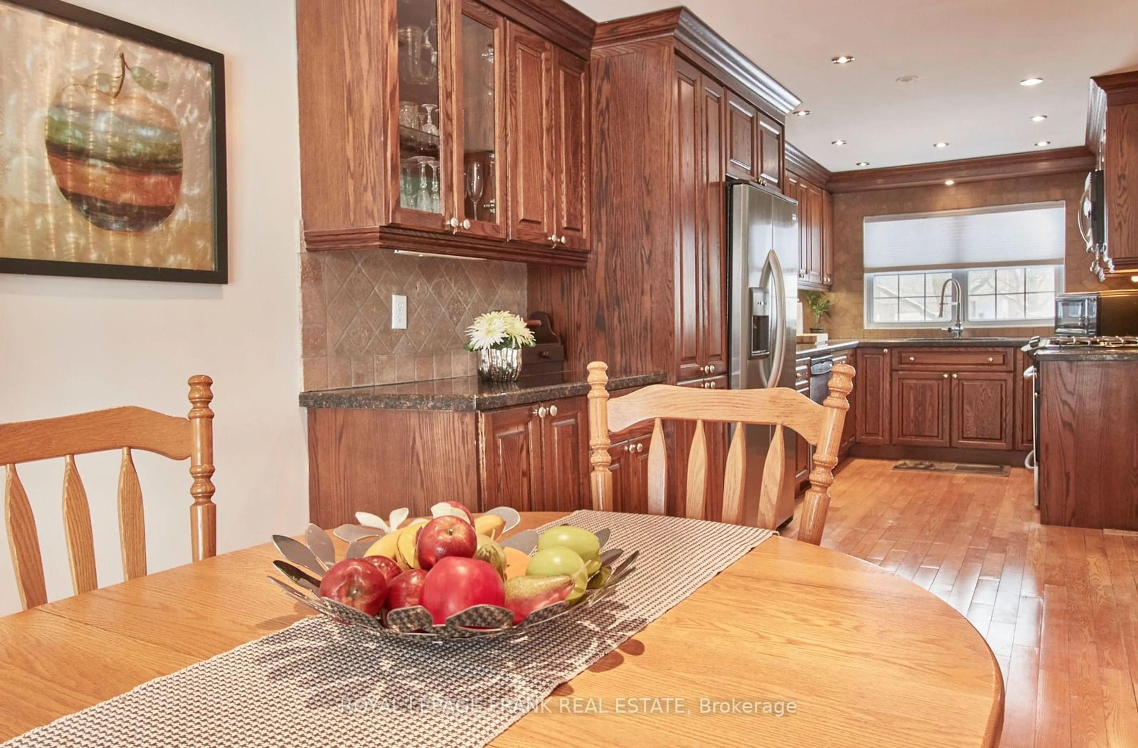 Open concept kitchen, unknown for 1812 Listowell Cres, Pickering Ontario L1V 2Y3