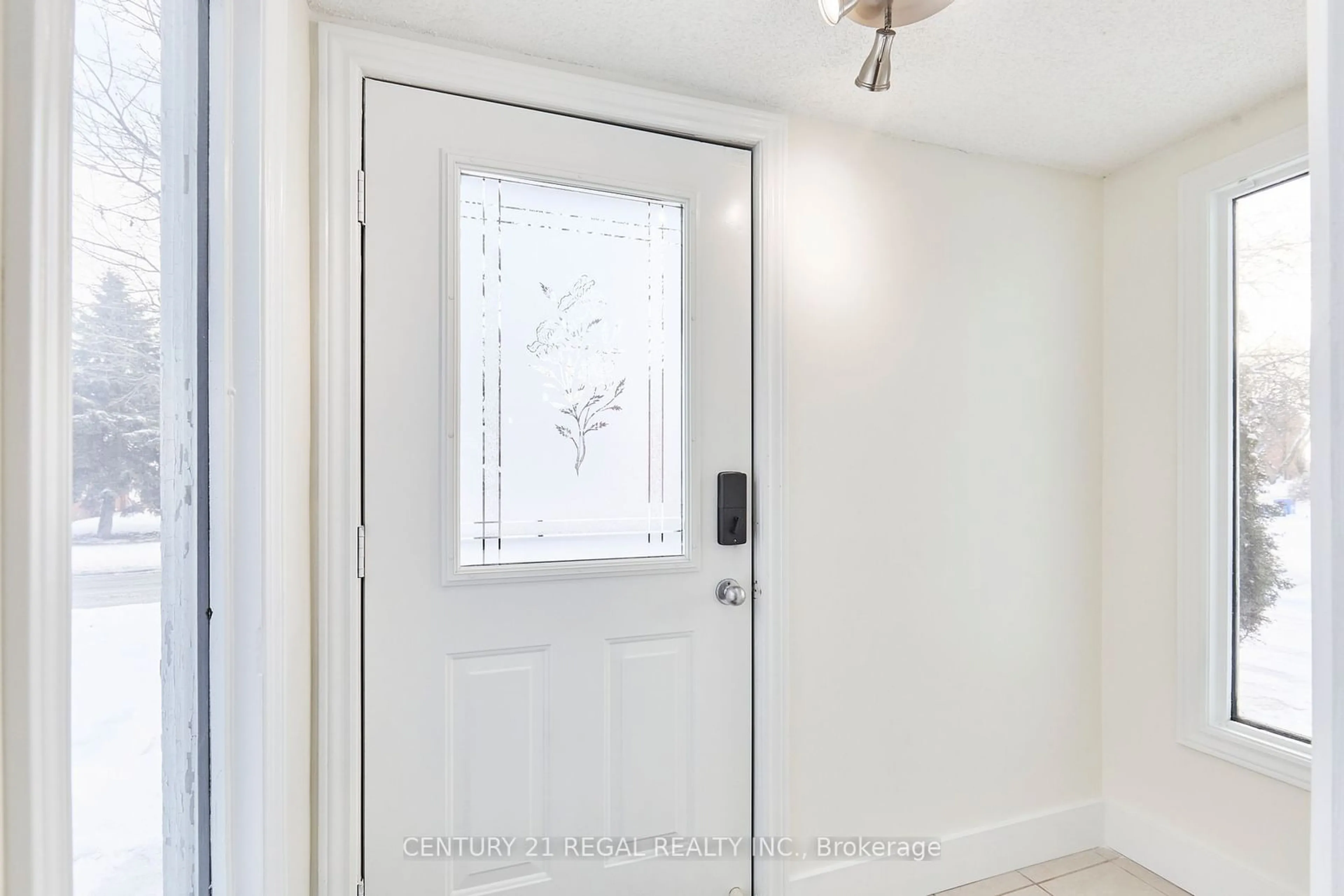 Indoor entryway for 40 Cedar St, Ajax Ontario L1S 1V3