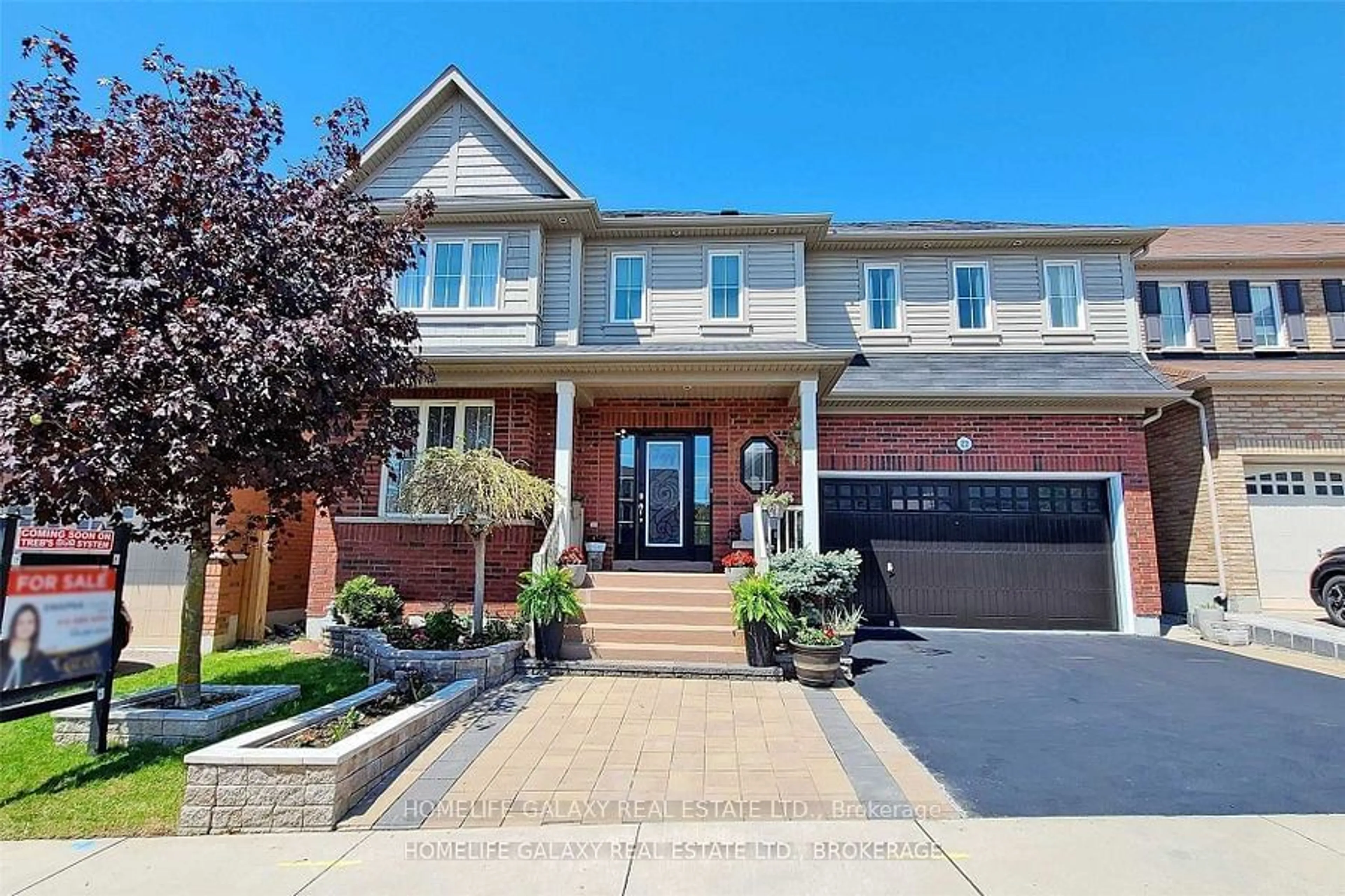 Home with brick exterior material, street for 22 Northern Dancer Dr, Oshawa Ontario L1L 0A9