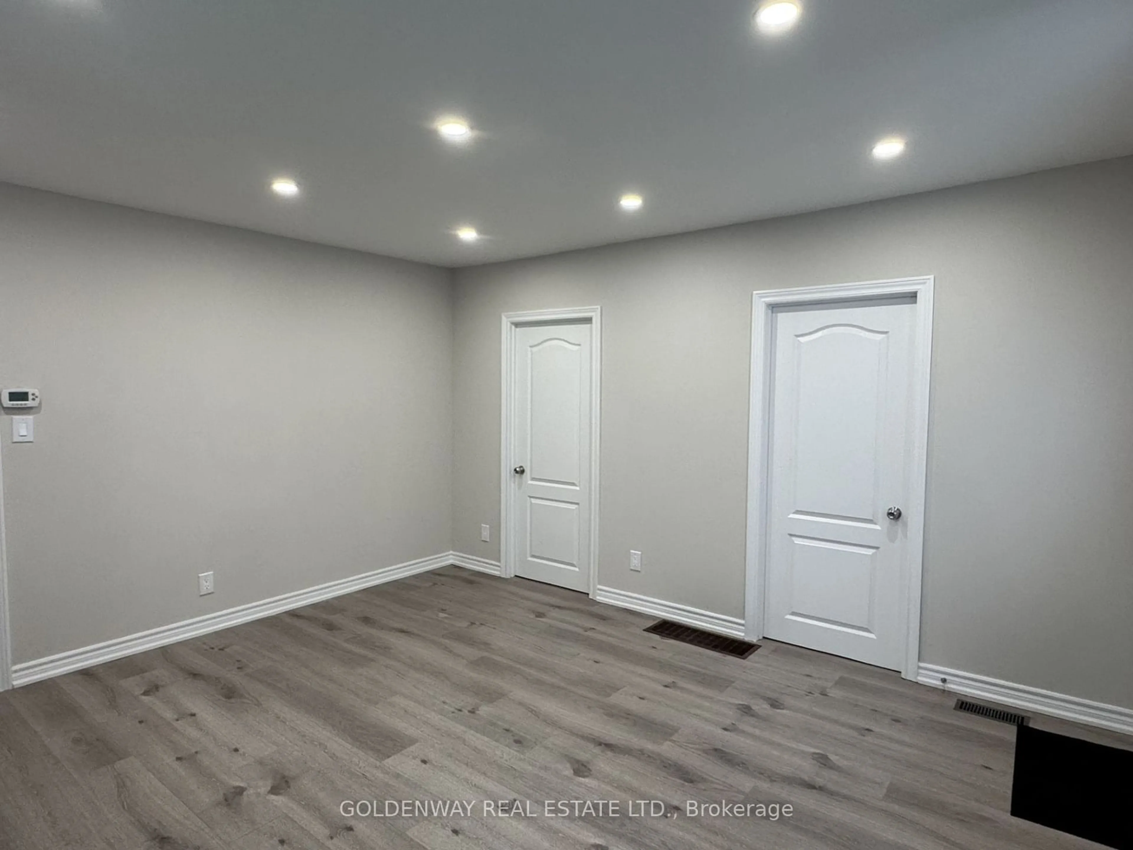 A pic of a room for 1286 Cedar St, Oshawa Ontario L1J 3S2