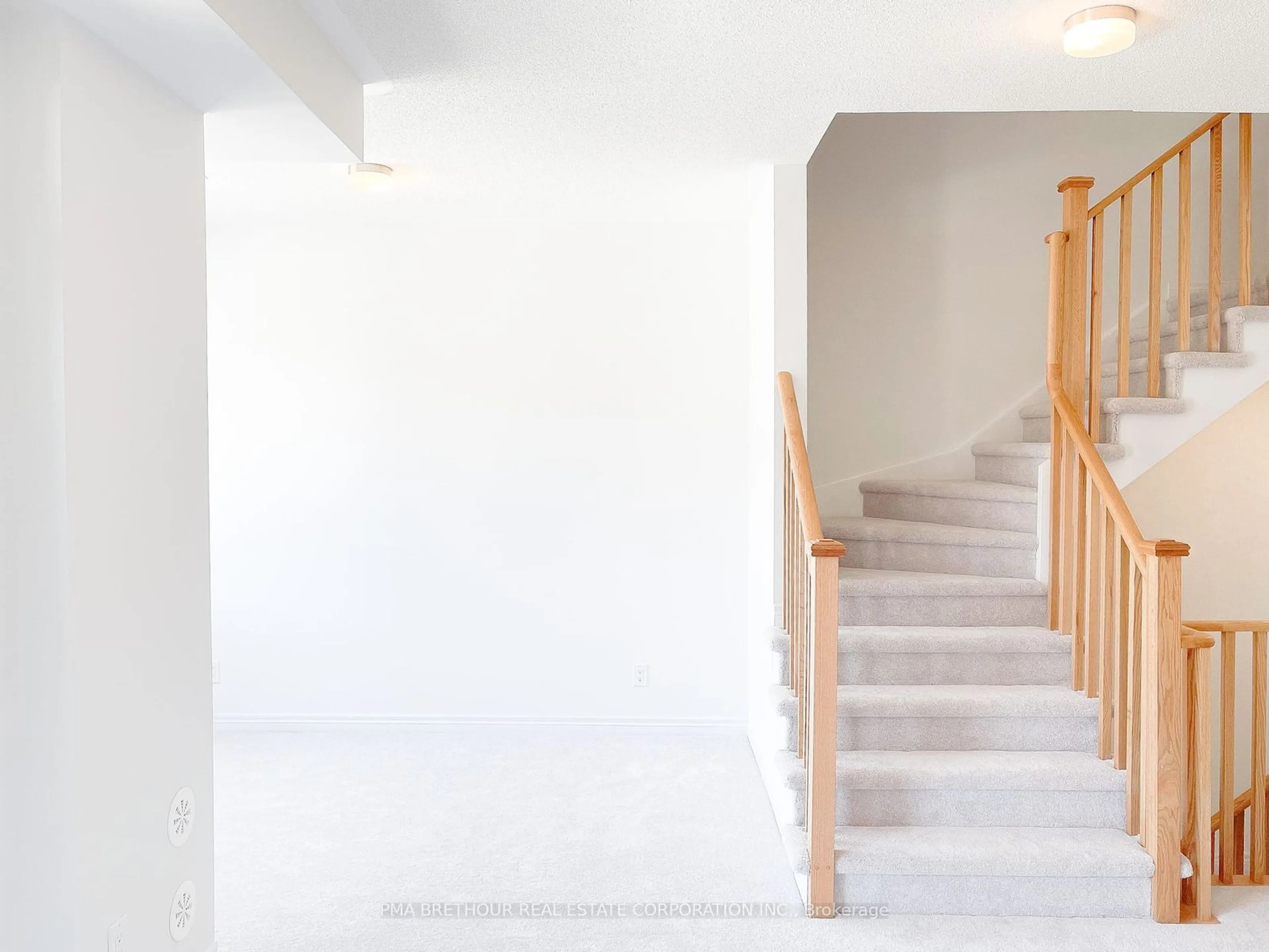 Stairs for 1995 Cameron Lott Cres, Oshawa Ontario L1L 0S1