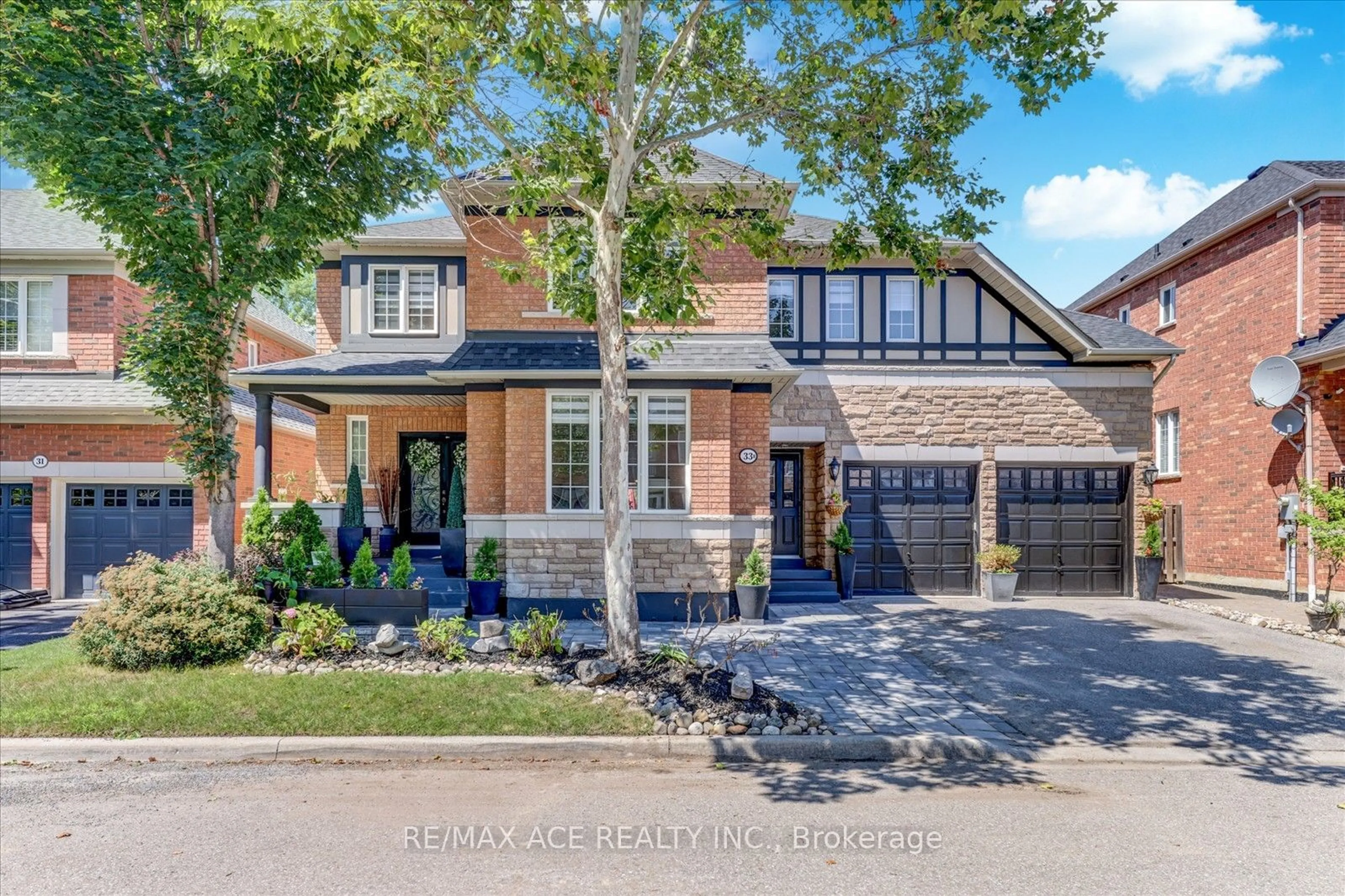 Home with brick exterior material, street for 33 Weston Cres, Ajax Ontario L1T 0C8