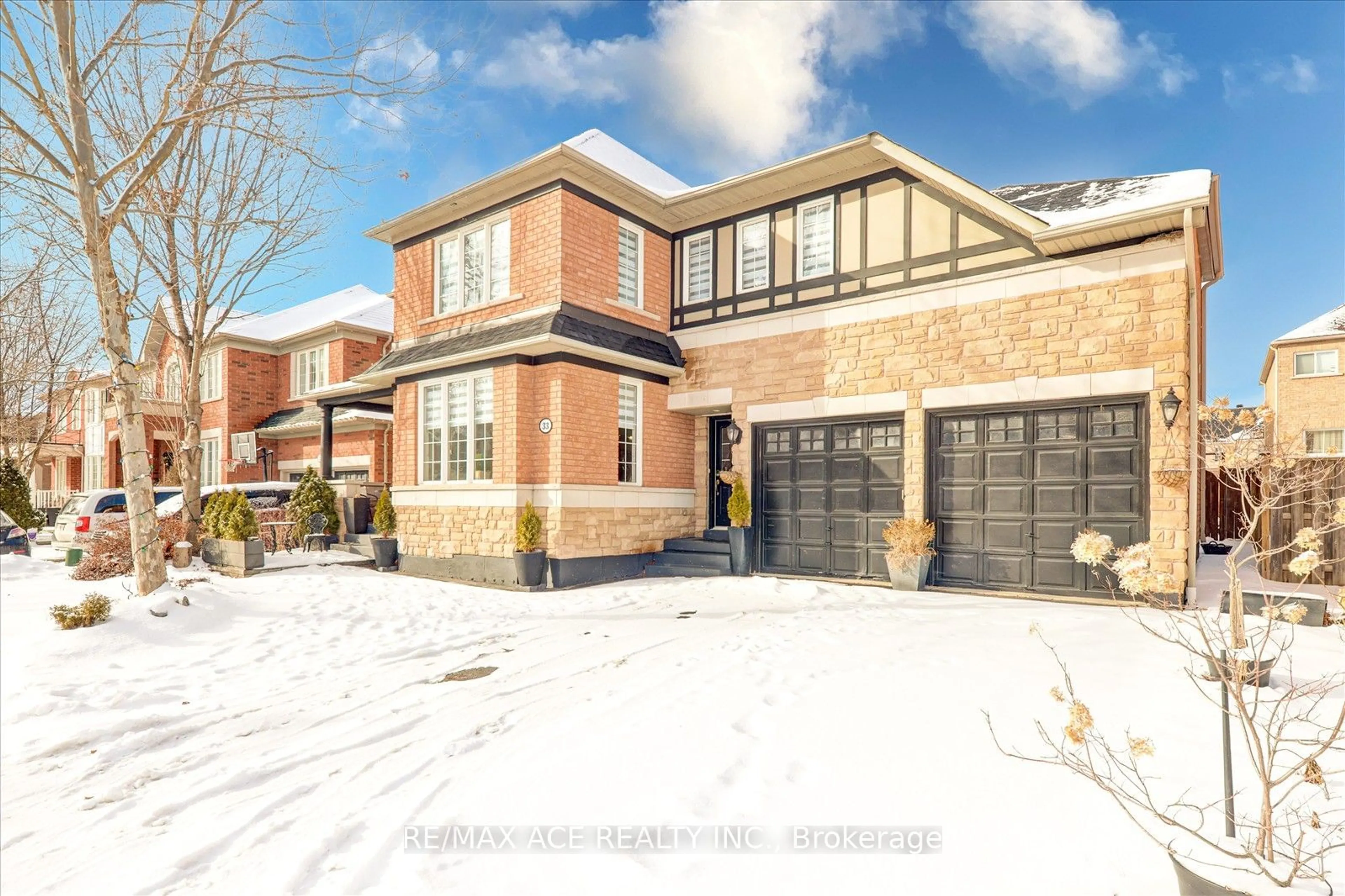 Home with brick exterior material, street for 33 Weston Cres, Ajax Ontario L1T 0C8