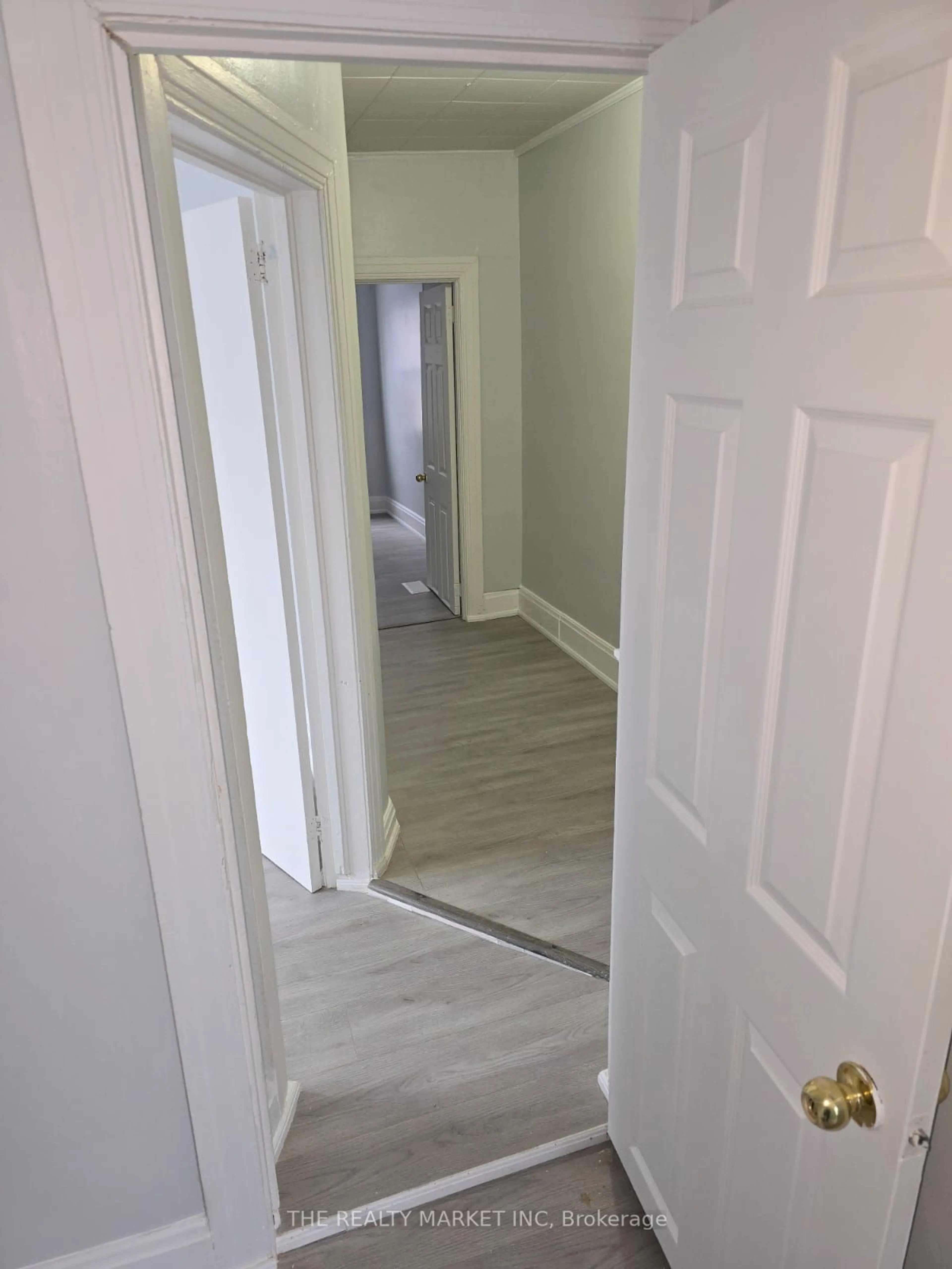 A pic of a room for 85 Montrave Ave, Oshawa Ontario L1J 4R6