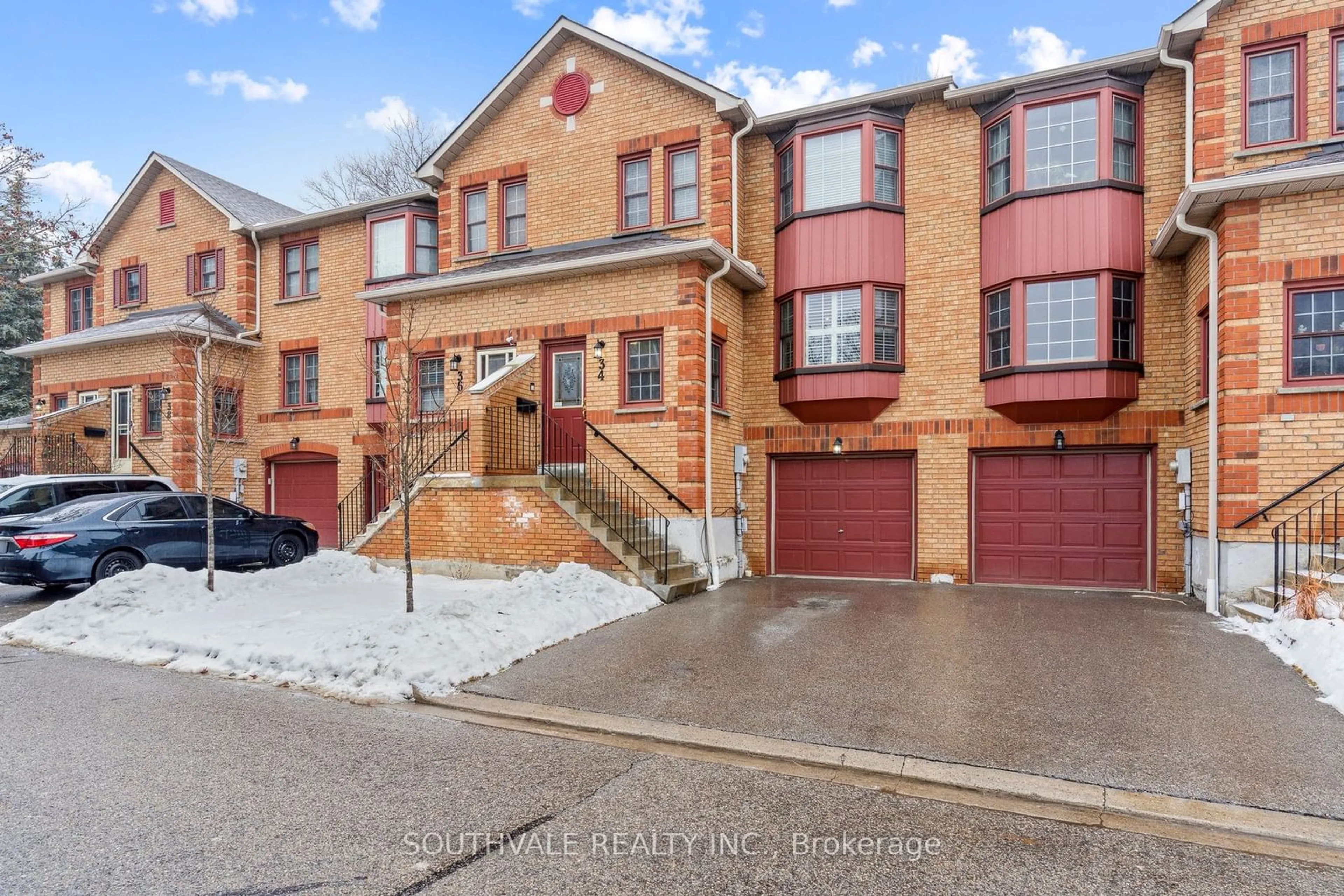 A pic from outside/outdoor area/front of a property/back of a property/a pic from drone, street for 1610 Crawforth St #34, Whitby Ontario L1N 9B1