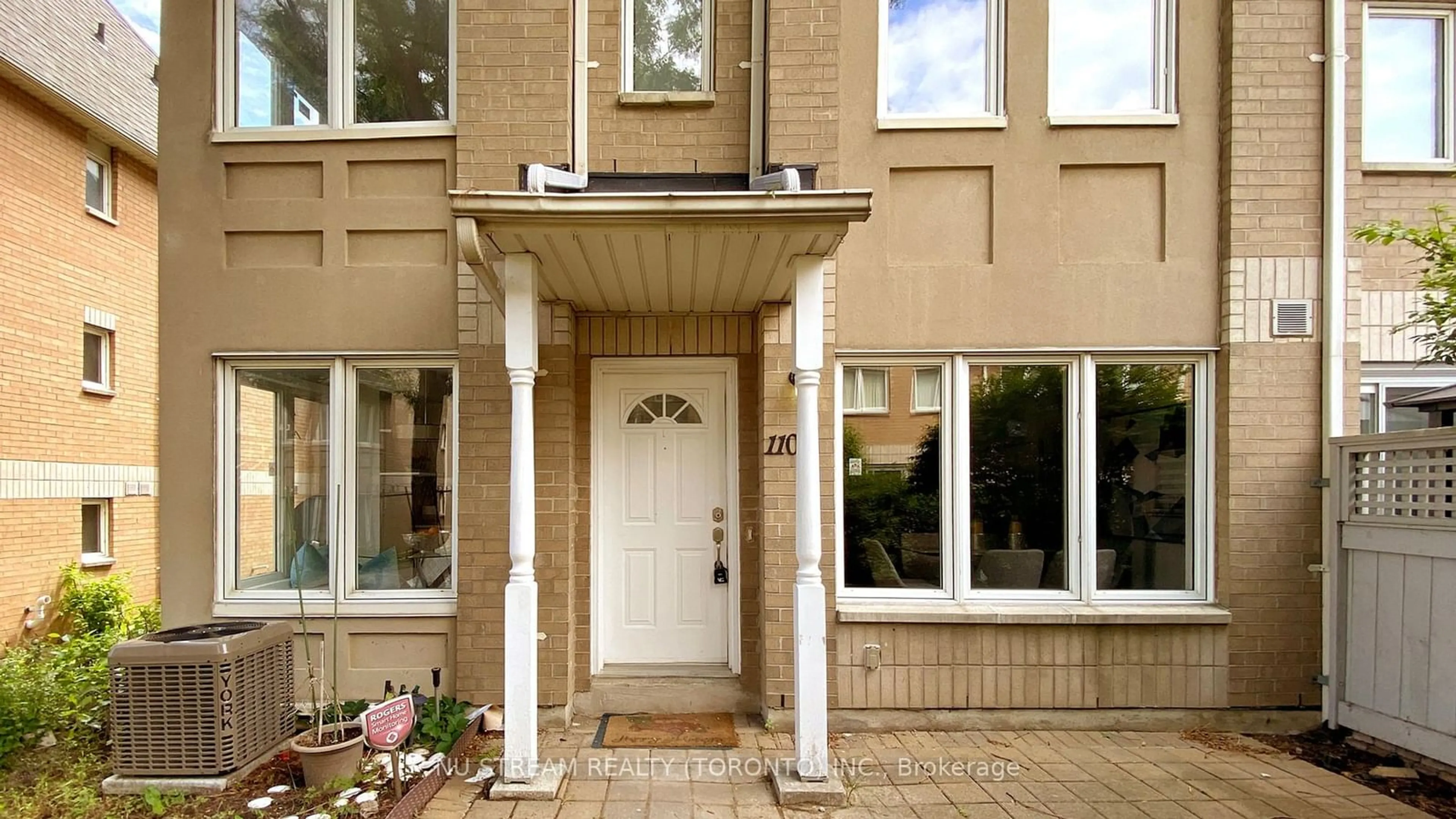 Home with brick exterior material, street for 29 Rosebank Dr #1108, Toronto Ontario M1B 5Y7