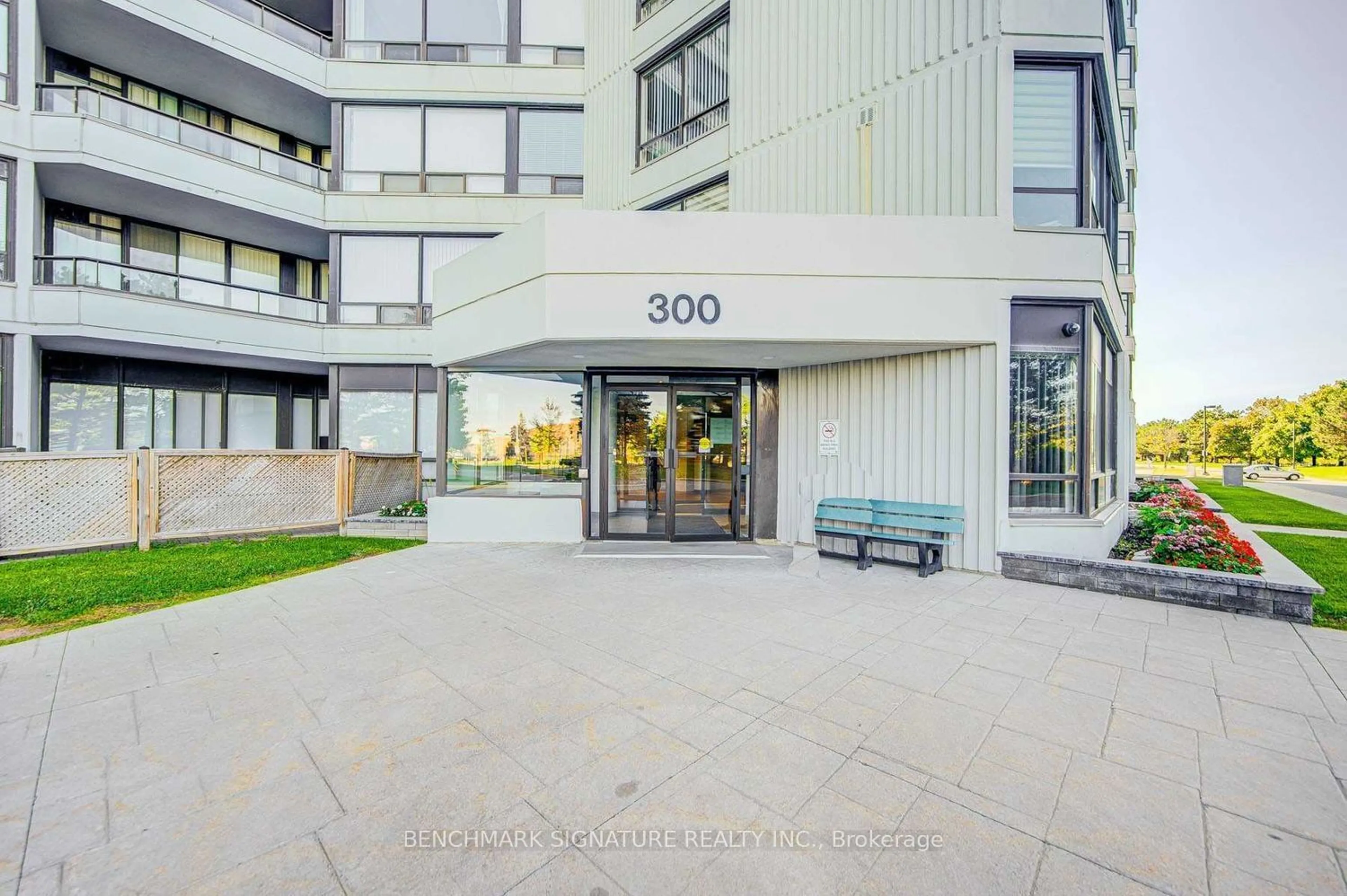 Indoor foyer for 300 Alton Tower Circ #1409, Toronto Ontario M1V 4X9