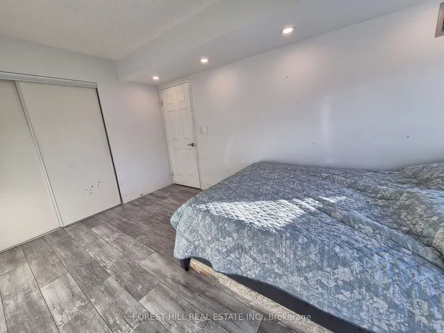 Additional property image - 1 Lee Centre Dr Unit 1008