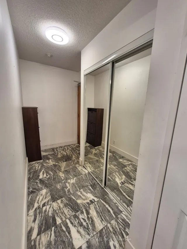 Additional property image - 1 Lee Centre Dr Unit 1008