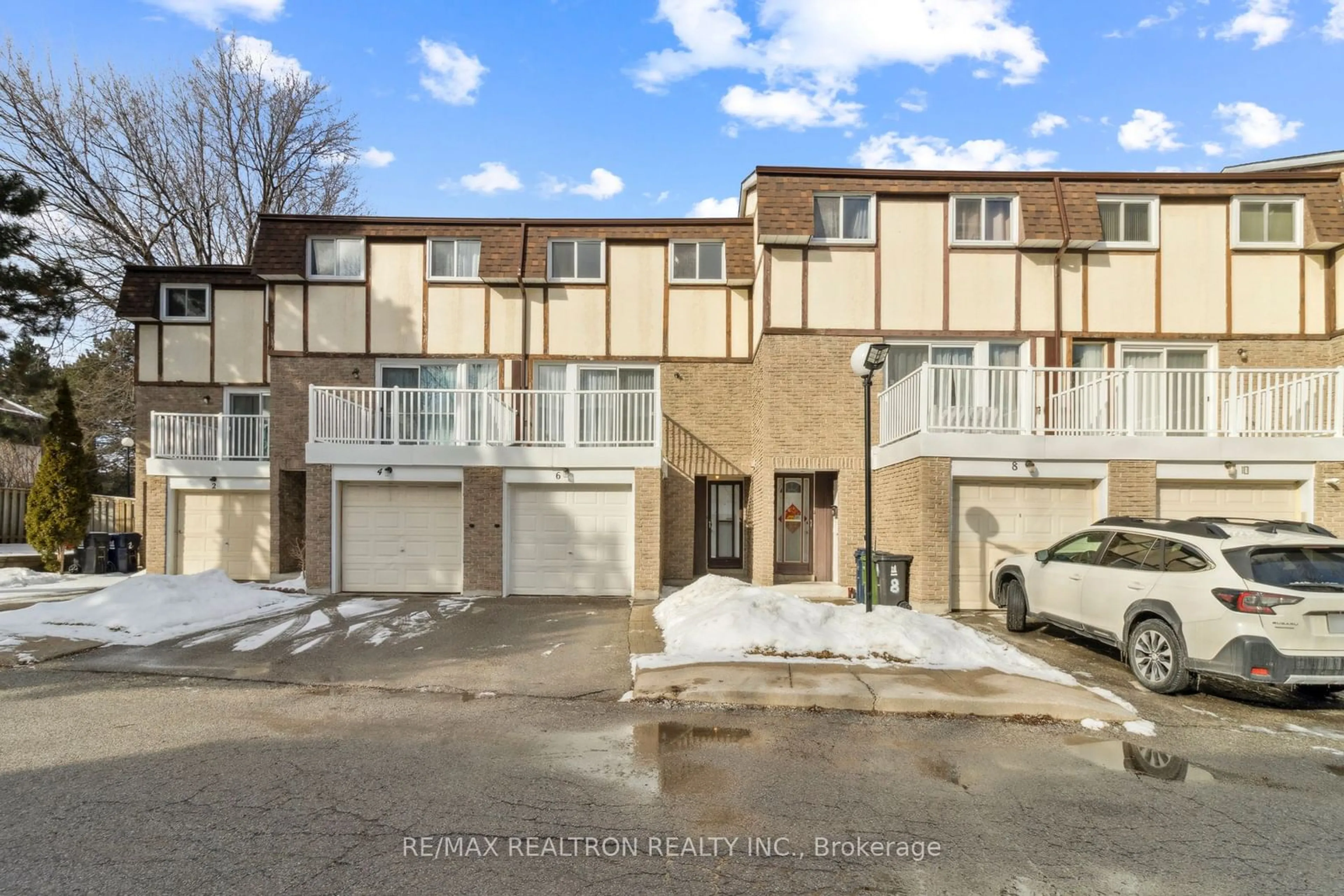 A pic from outside/outdoor area/front of a property/back of a property/a pic from drone, street for 44 Chester Le Blvd #6, Toronto Ontario M1W 2M8