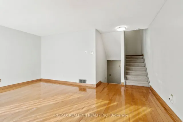 Additional property image - 44 Chester Le Blvd Unit 6