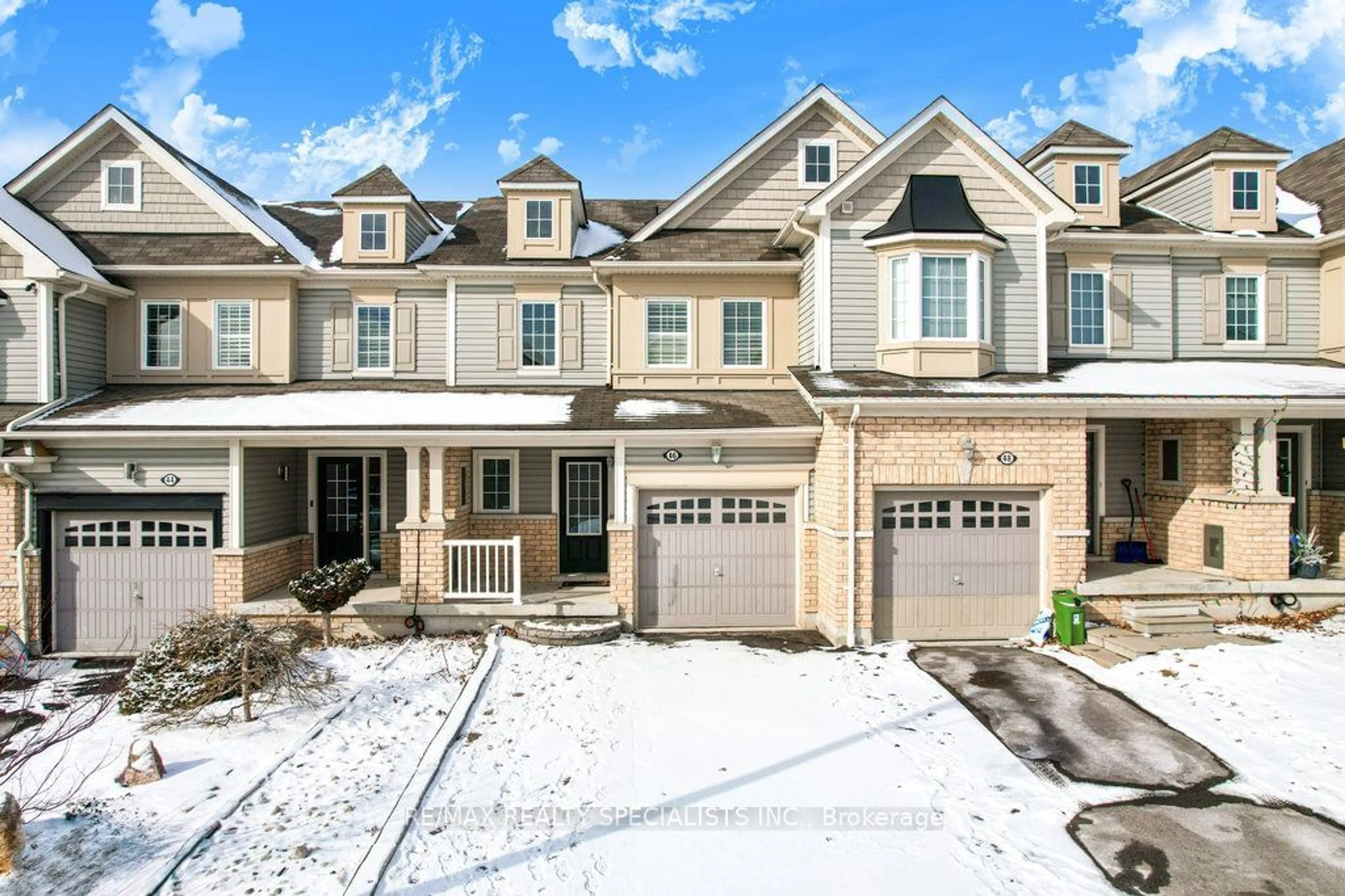 Unknown for 46 Adanac Dr, Whitby Ontario L1N 0J3