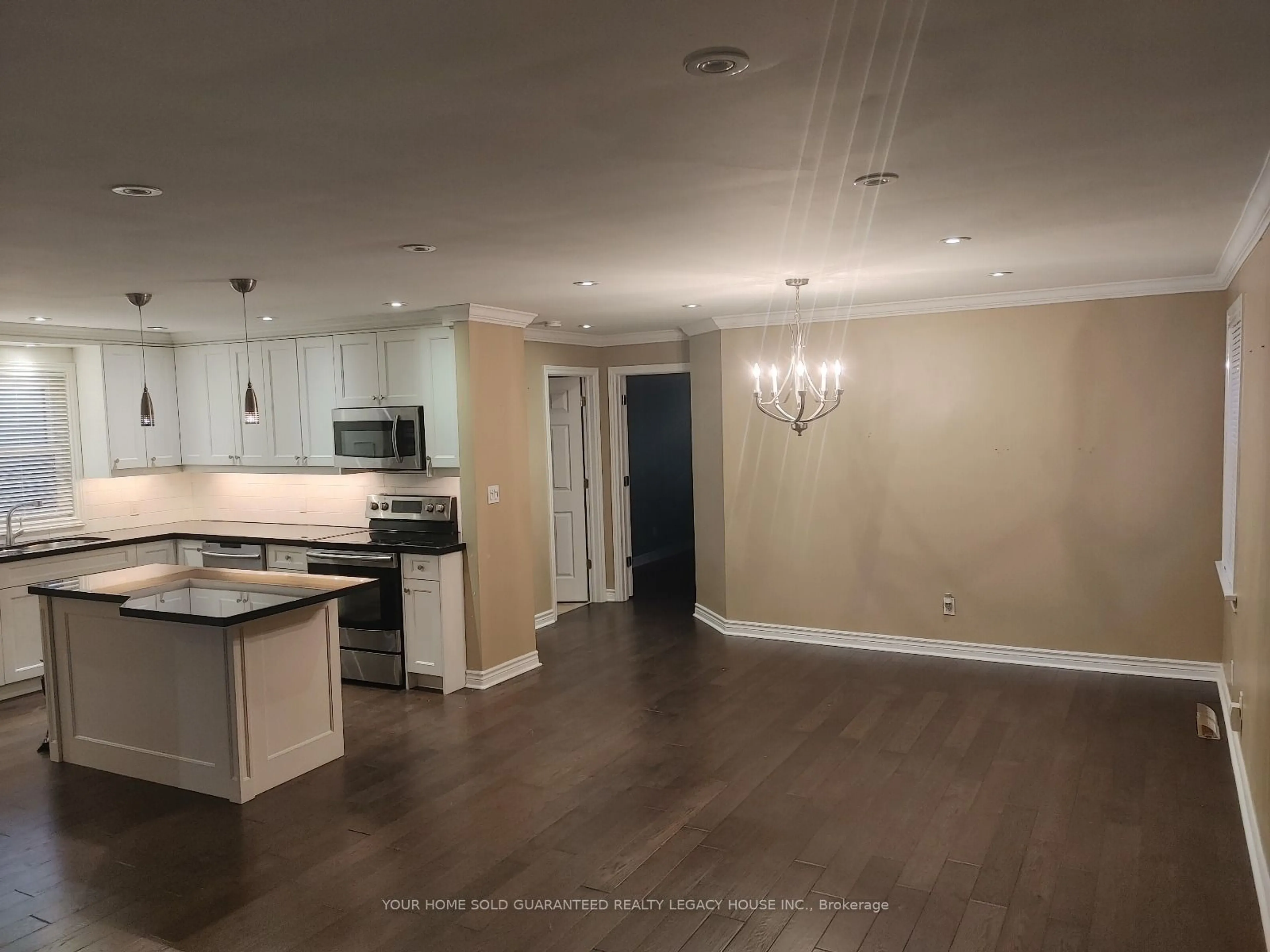 Open concept kitchen, wood/laminate floor for 1455 Nash Rd, Clarington Ontario L1E 1S9