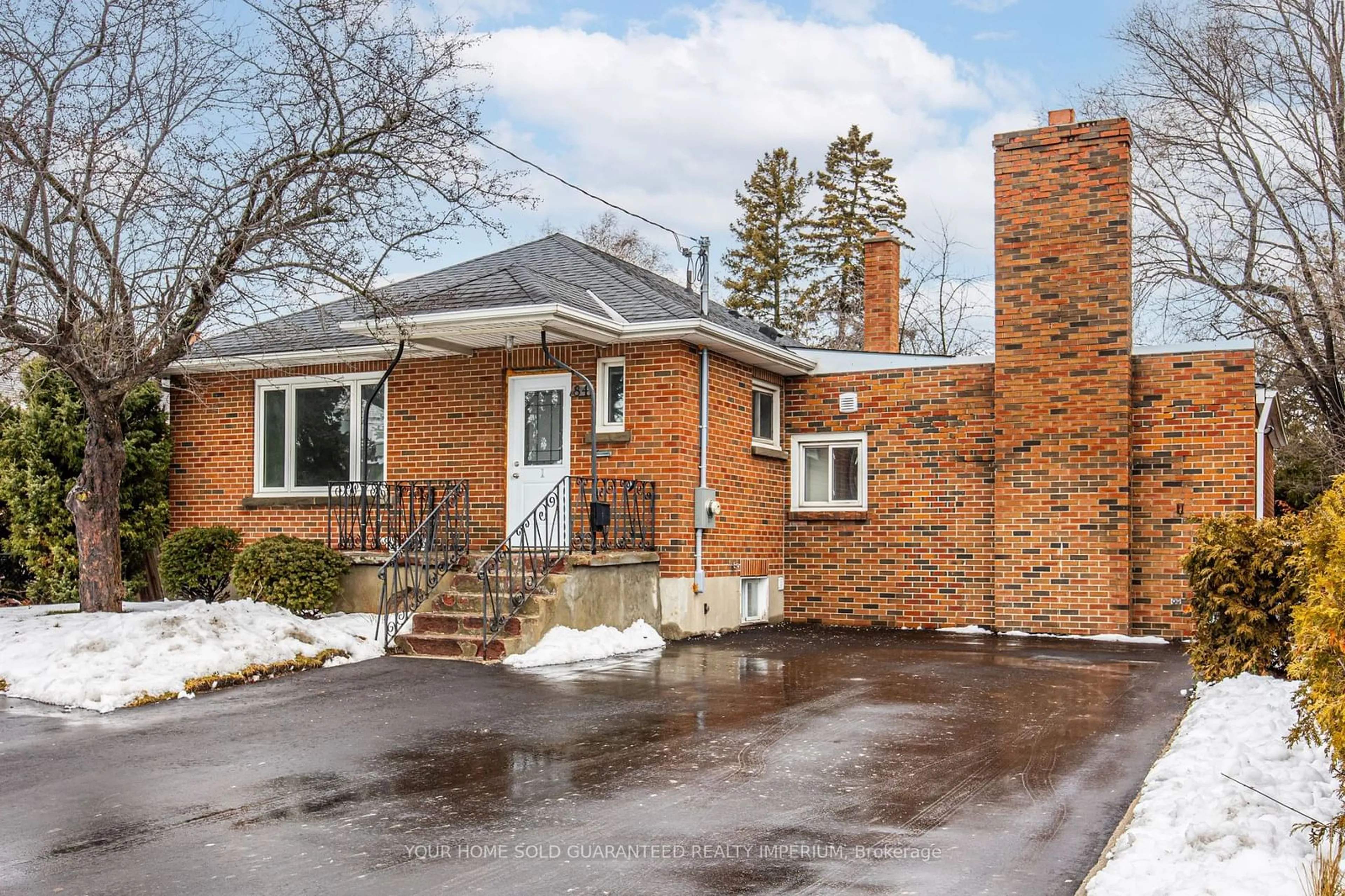 Home with brick exterior material, street for 84 Taunton Rd, Oshawa Ontario L1G 3T2