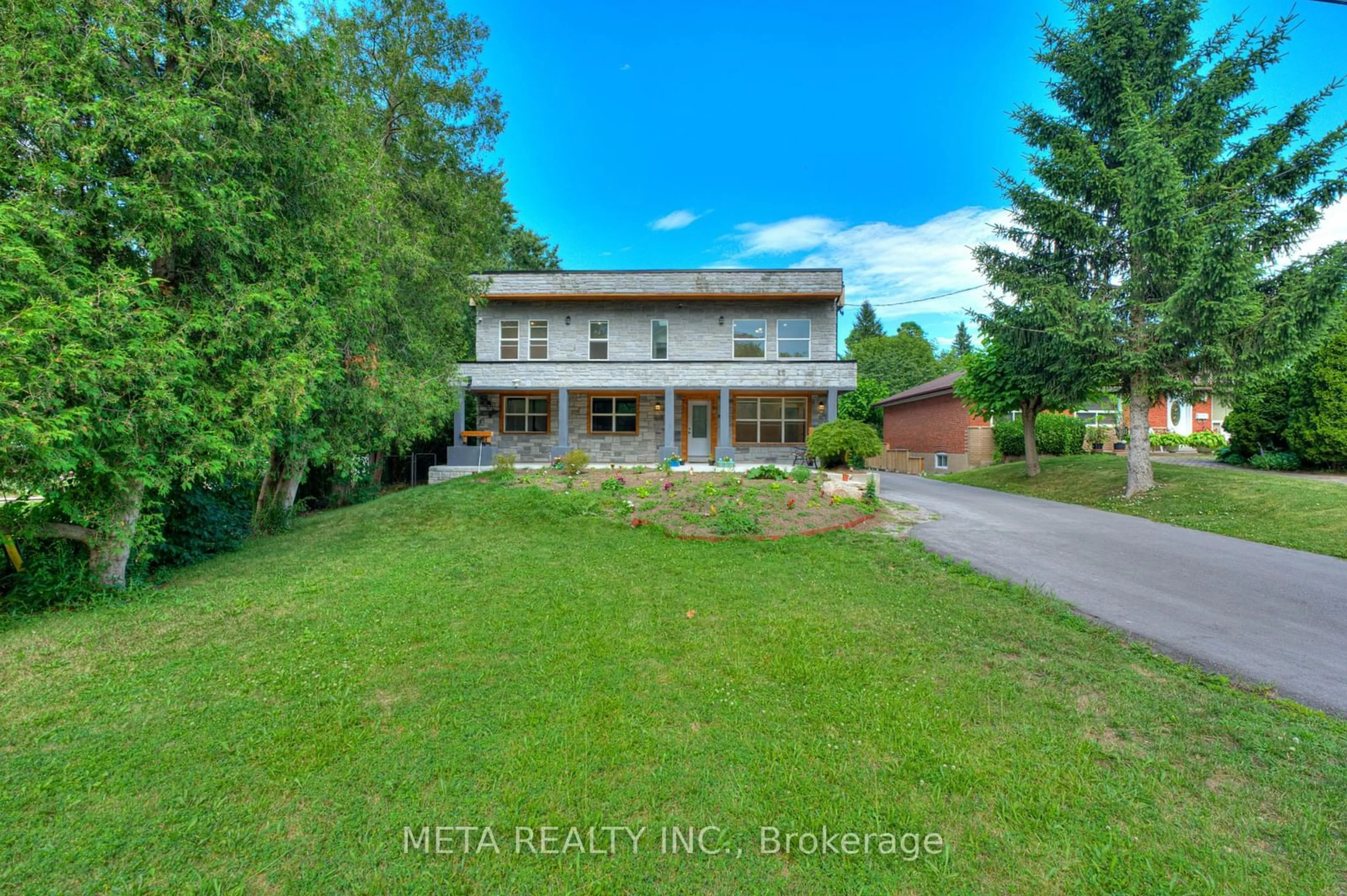 A pic from outside/outdoor area/front of a property/back of a property/a pic from drone, water/lake/river/ocean view for 35 Duncombe Blvd, Toronto Ontario M1M 3A4