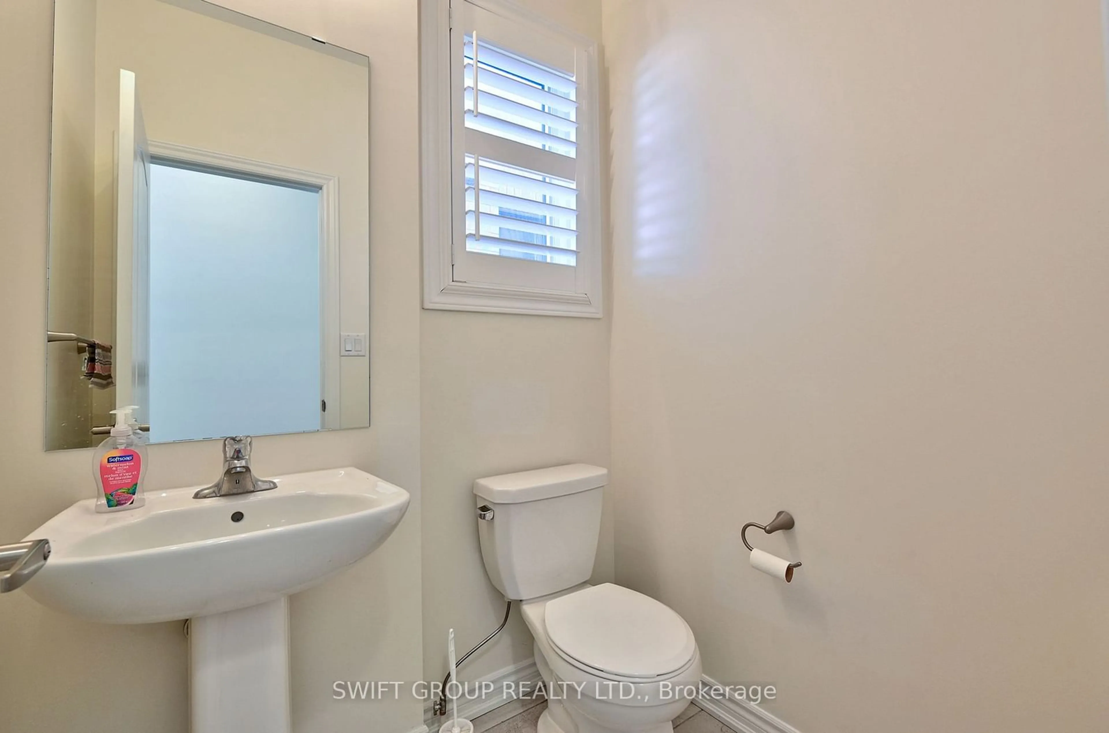 Standard bathroom, unknown for 1195 Plymouth Dr, Oshawa Ontario L1H 8L7