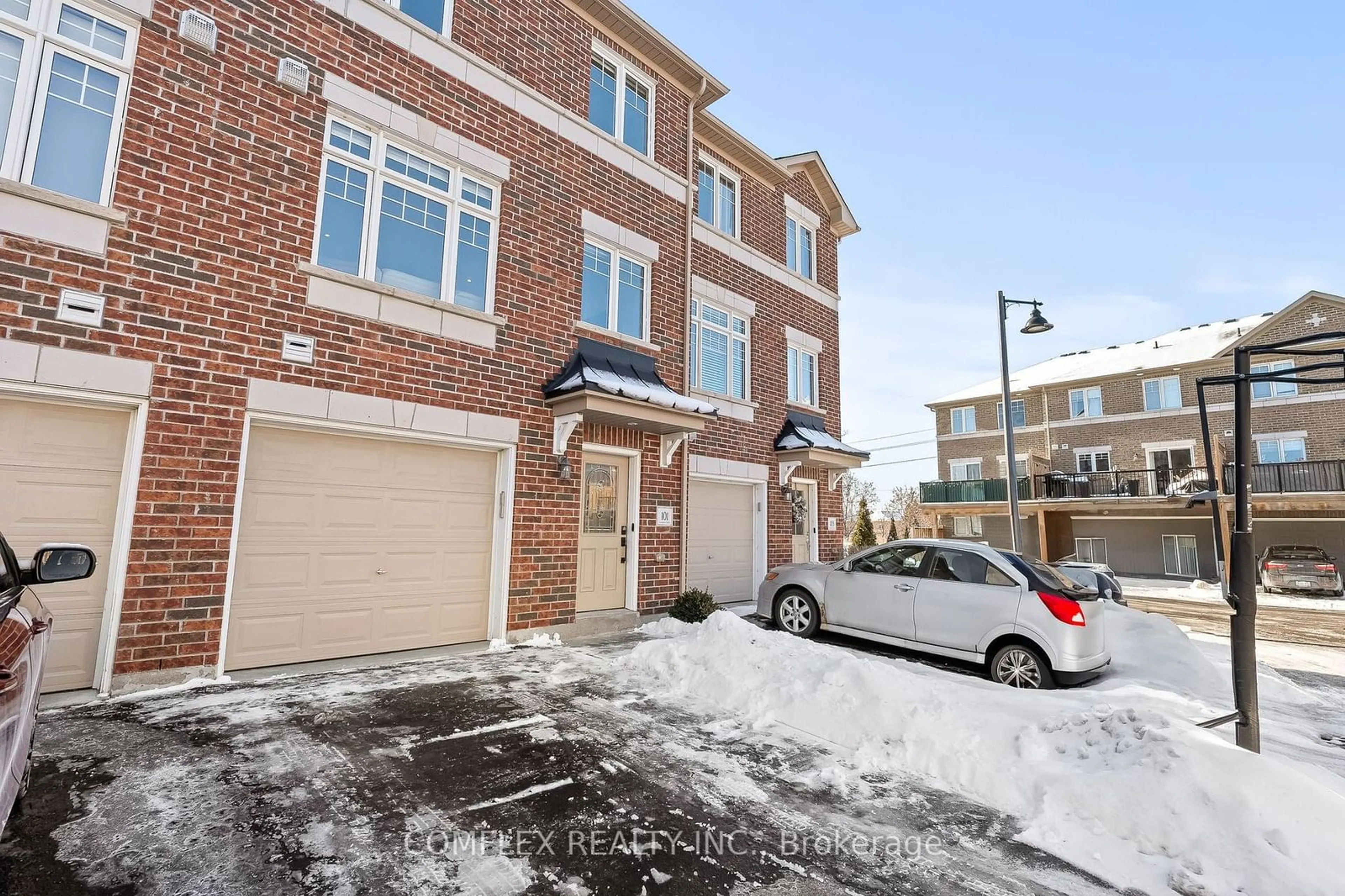 A pic from outside/outdoor area/front of a property/back of a property/a pic from drone, street for 101 Markham Trail Tr, Clarington Ontario L1C 0S4