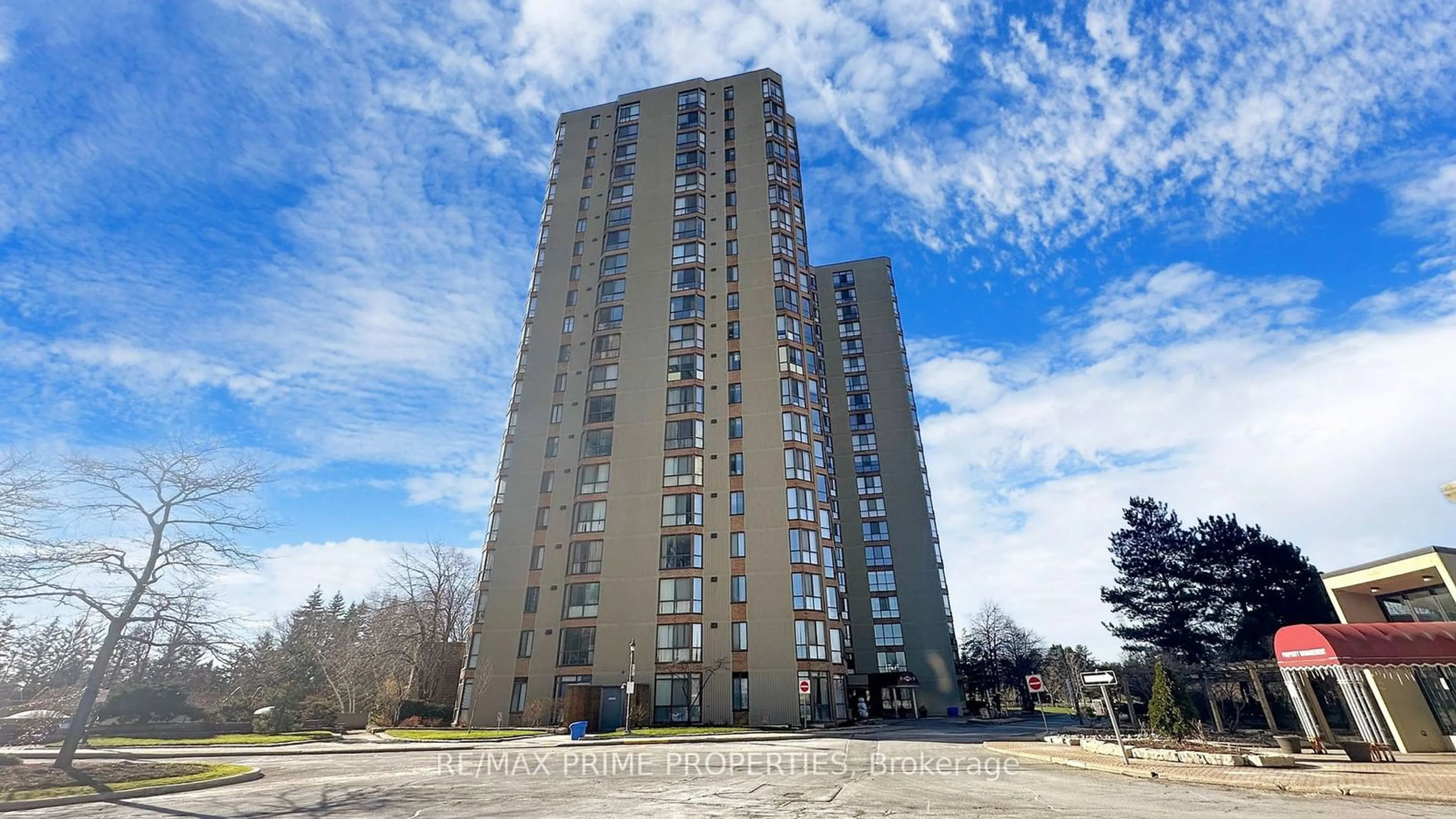 A pic from outside/outdoor area/front of a property/back of a property/a pic from drone, building for 55 Bamburgh Circ #1112, Toronto Ontario M1W 3V4