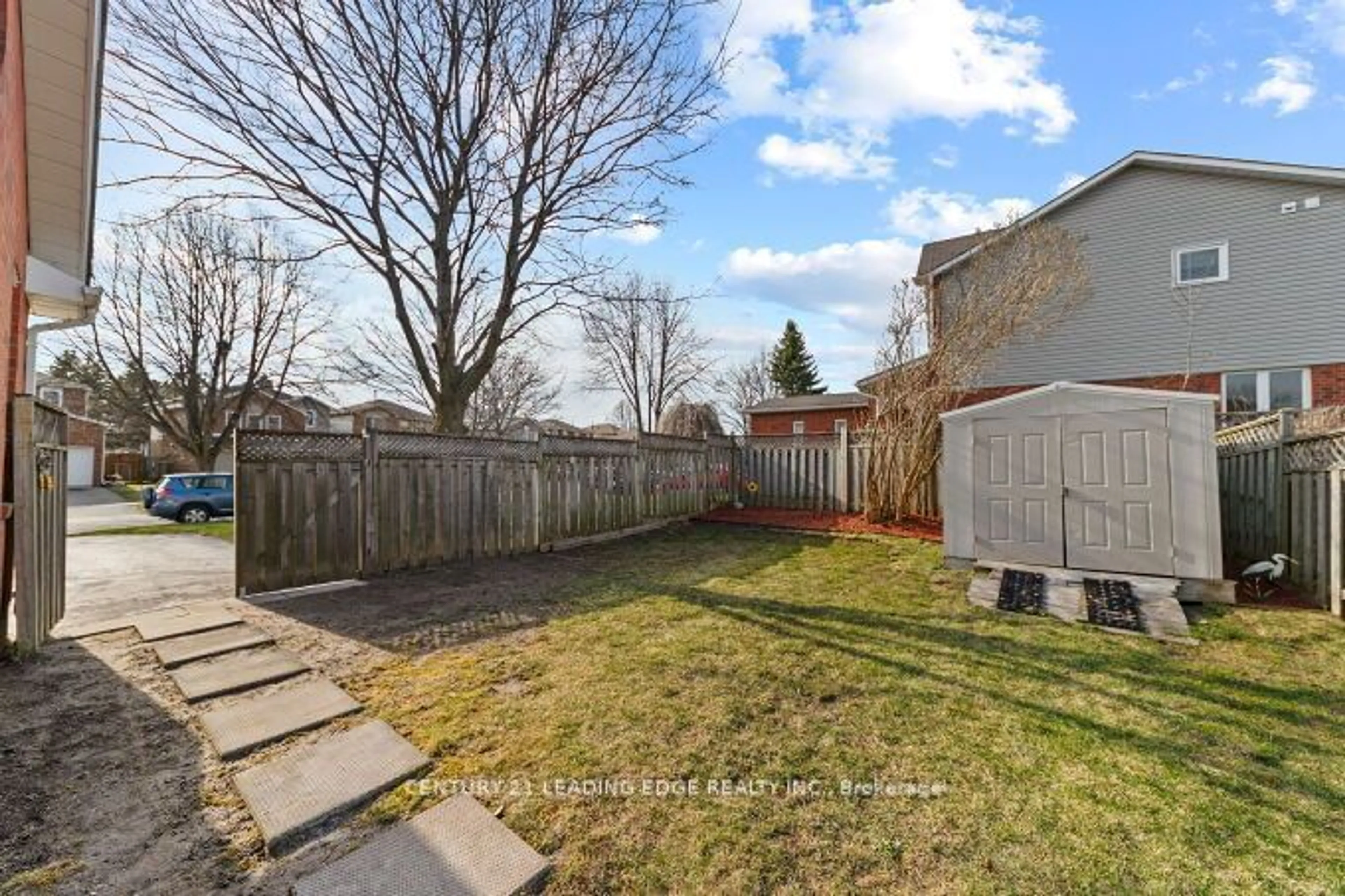 Patio, street for 63 Stanford Cres, Clarington Ontario L1B 1E9