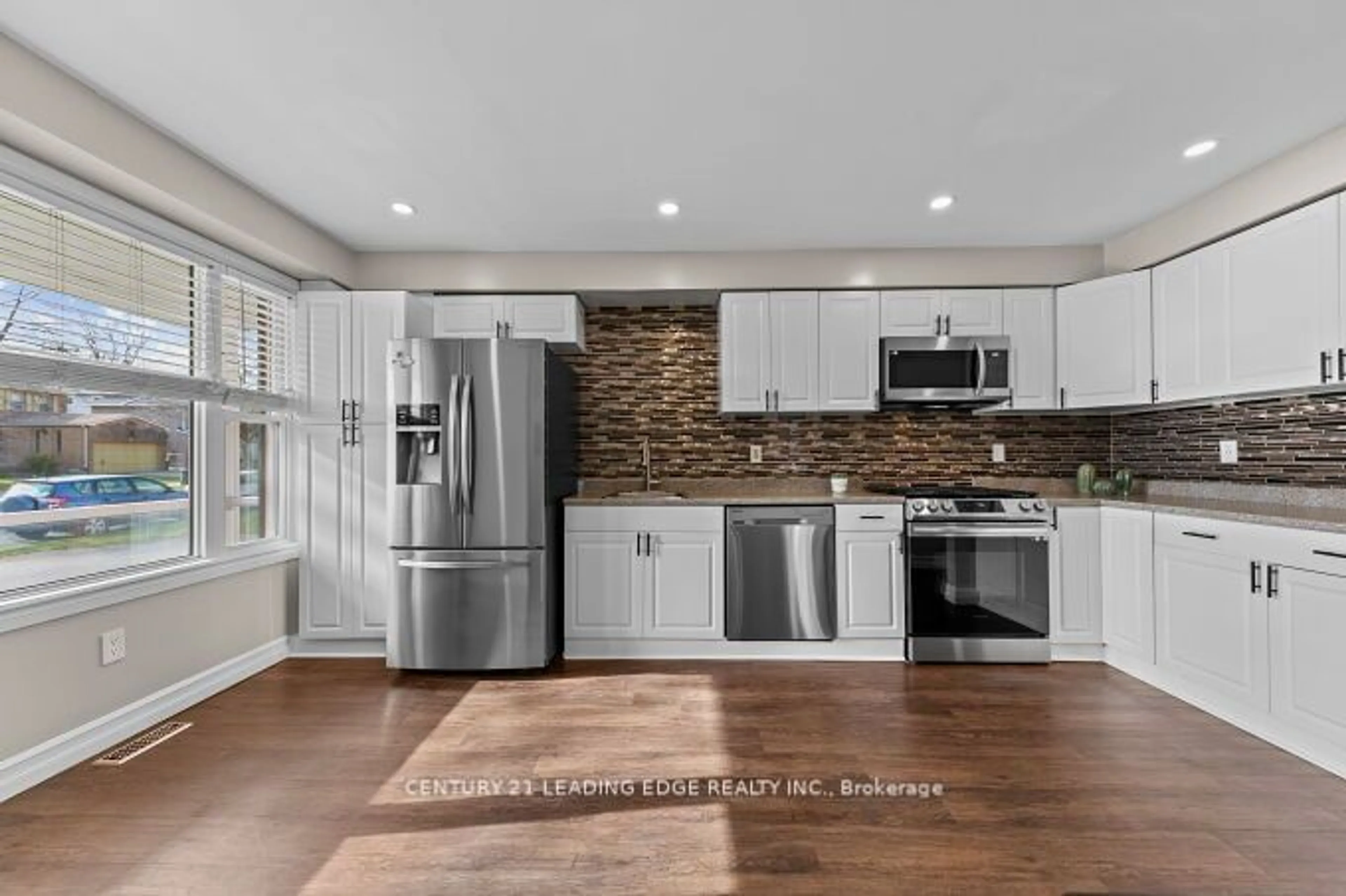 Open concept kitchen, unknown for 63 Stanford Cres, Clarington Ontario L1B 1E9