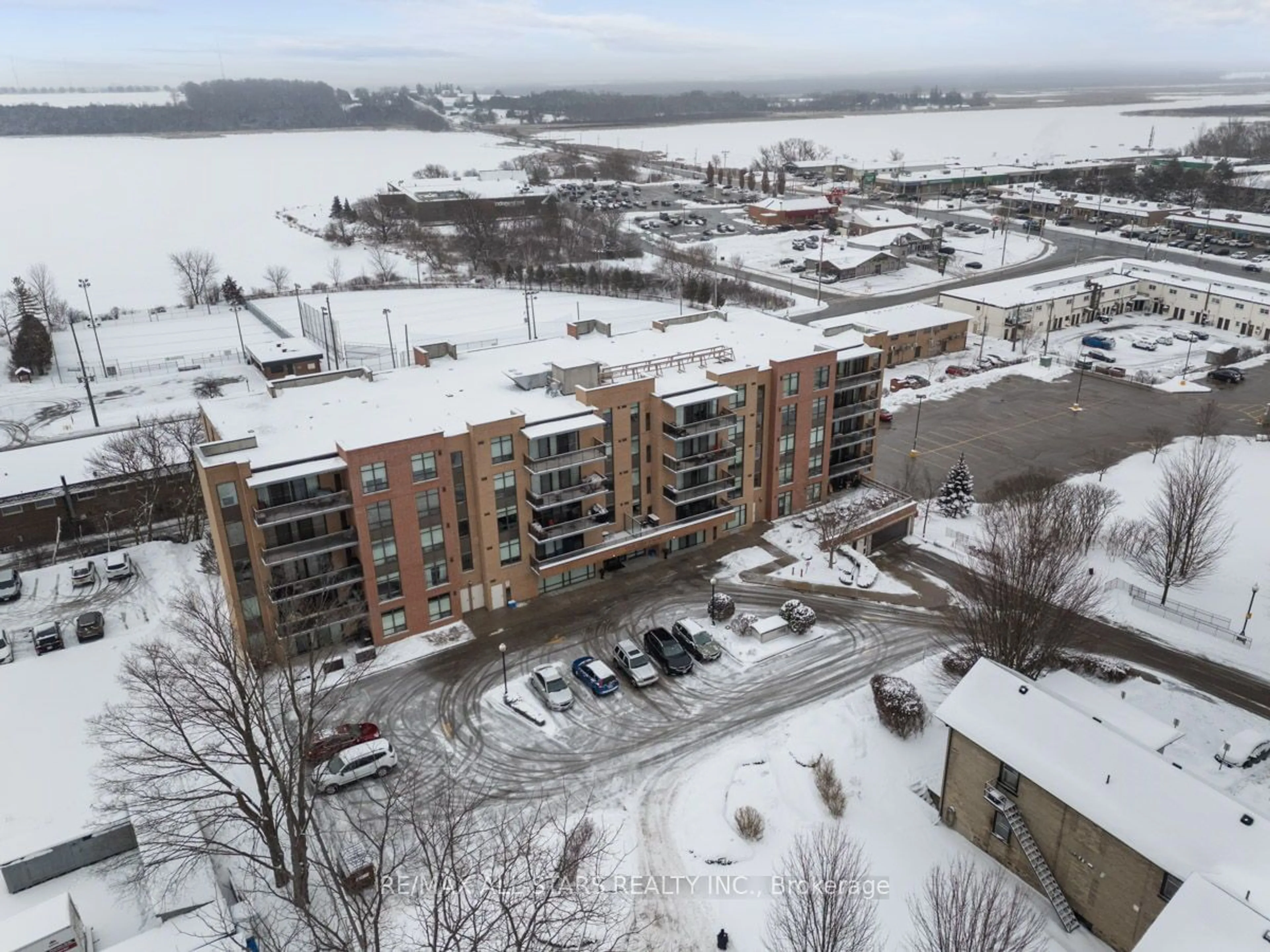 A pic from outside/outdoor area/front of a property/back of a property/a pic from drone, unknown for 171 Shanly St #208, Scugog Ontario L9L 0A3