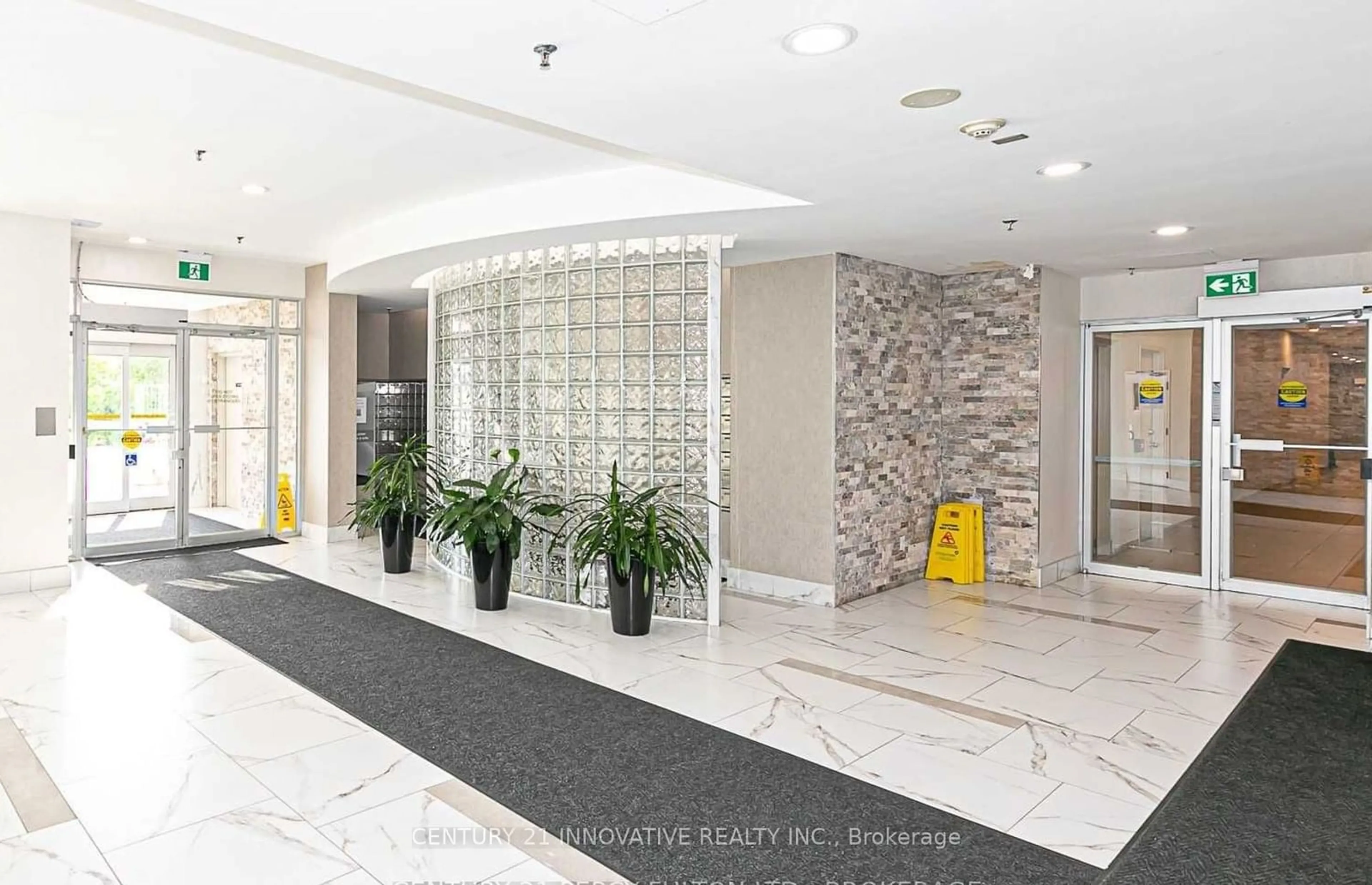 Lobby for 2550 Lawrence Ave #1111, Toronto Ontario M1P 4Z3