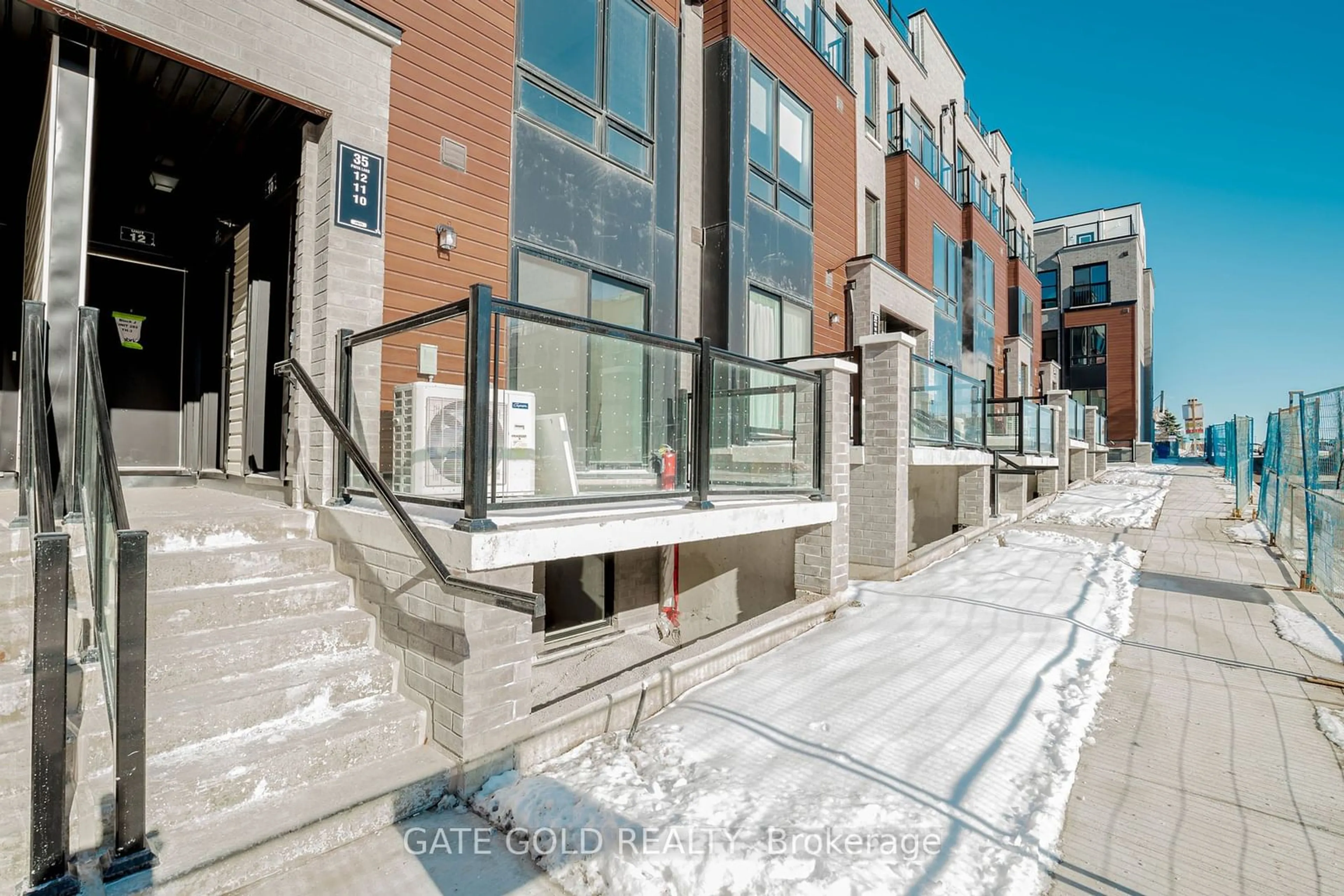 Patio, street for 11 # 35 PRIYA Lane, Toronto Ontario M1B 0E8