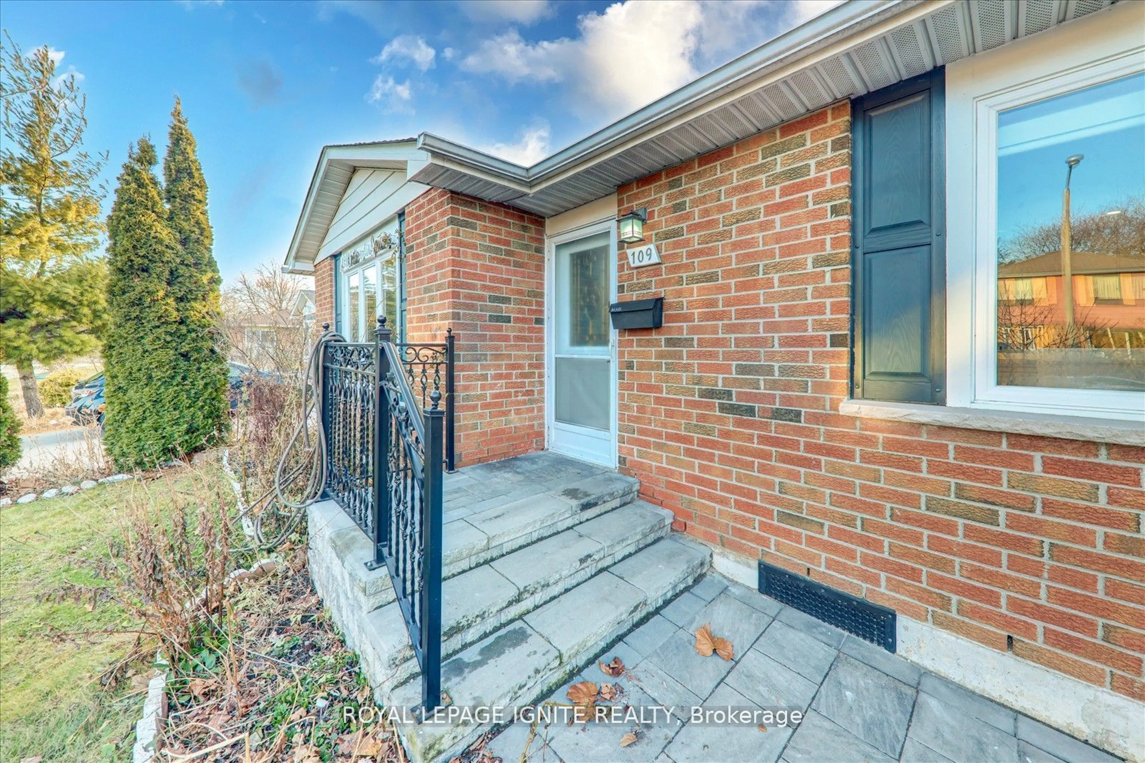 Home with brick exterior material, street for 109 Crittenden Sq, Toronto Ontario M1B 1V2